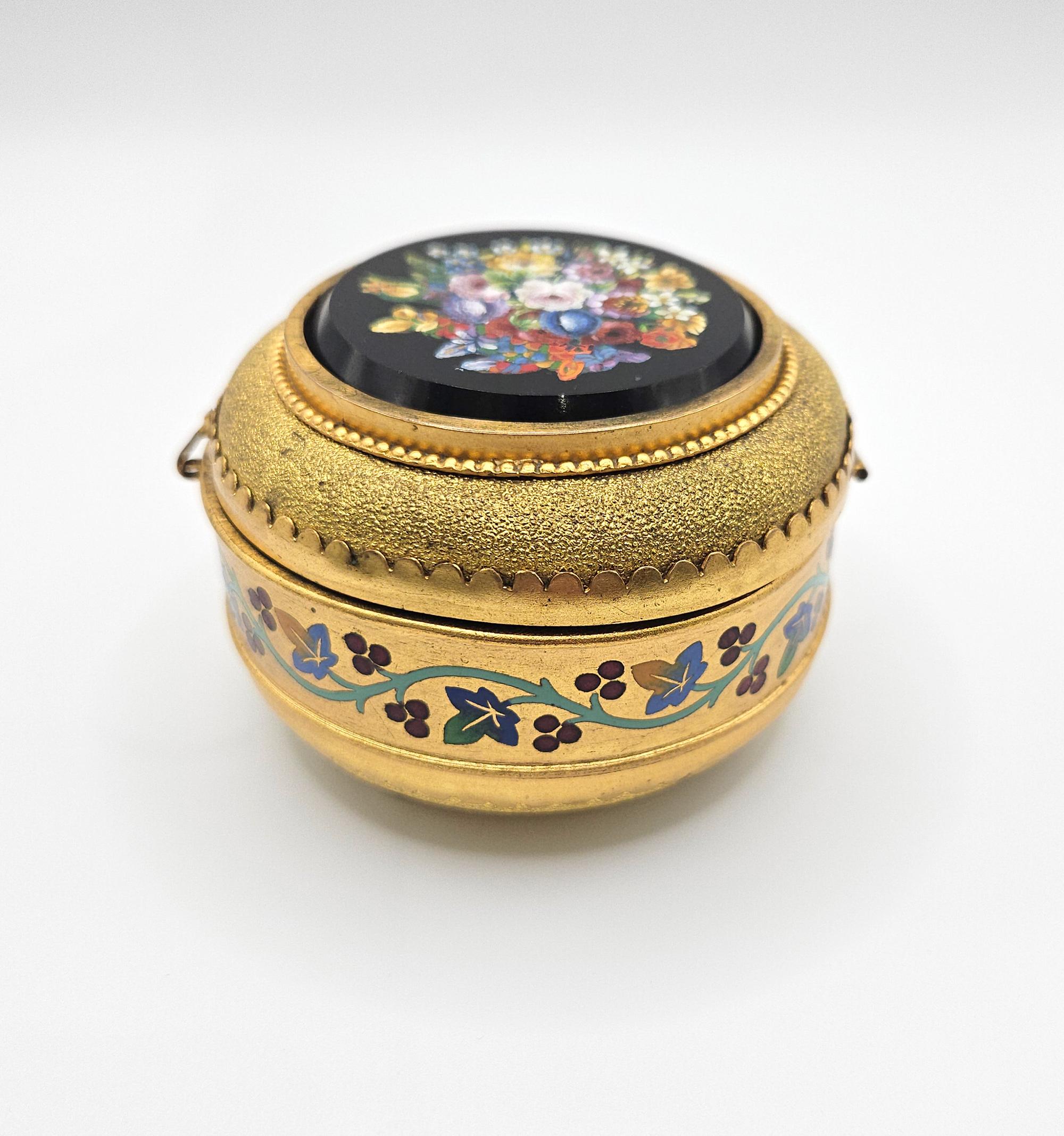 Antiguo joyero de micromosaico Grand Tour de Cesare Roccheggiani, Roma c. 1875 en venta 7