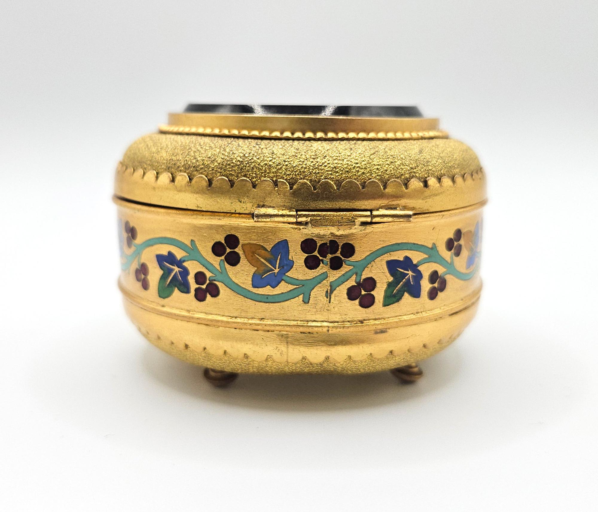 Antiguo joyero de micromosaico Grand Tour de Cesare Roccheggiani, Roma c. 1875 en venta 10