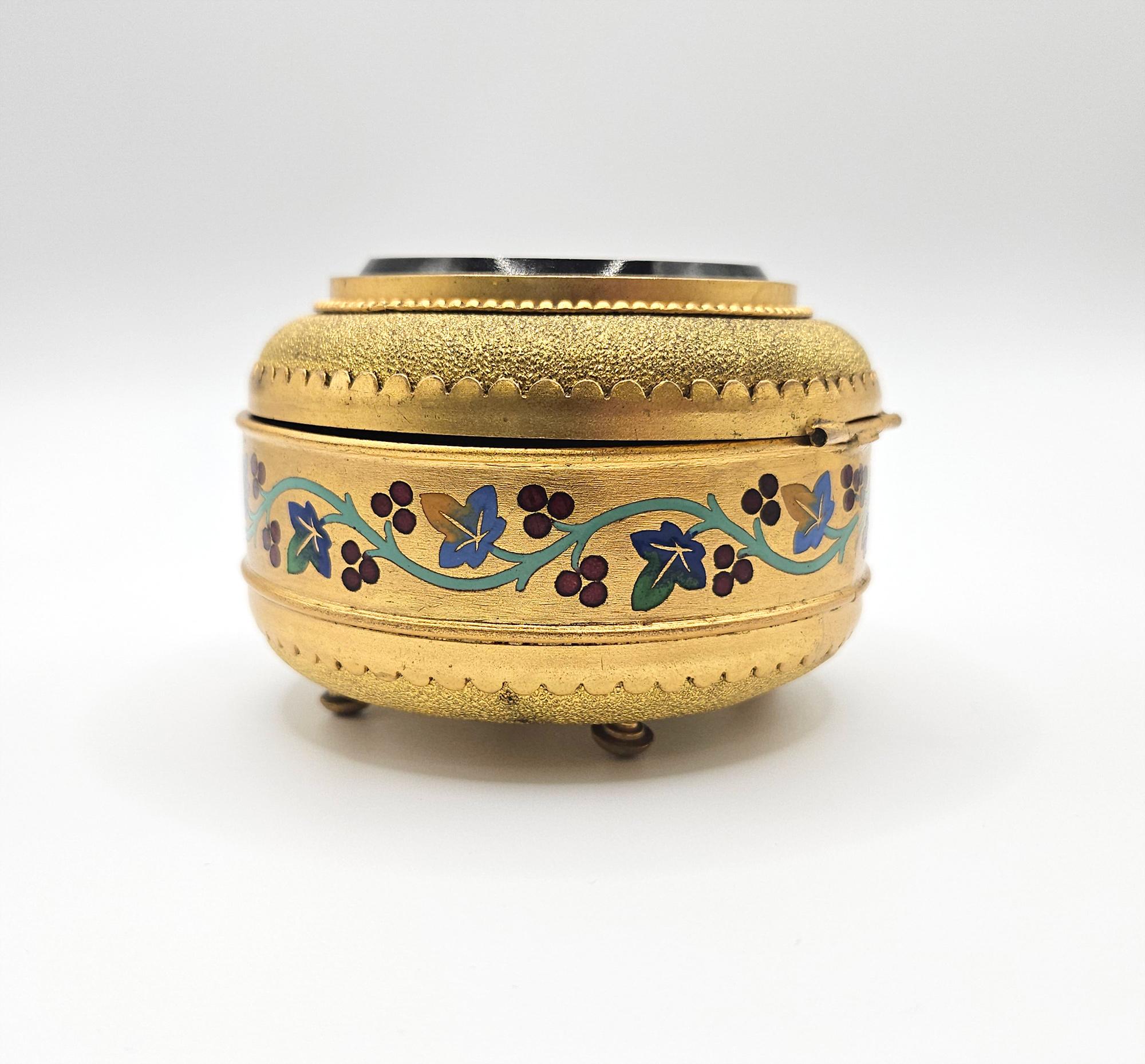 Antiguo joyero de micromosaico Grand Tour de Cesare Roccheggiani, Roma c. 1875 en venta 13