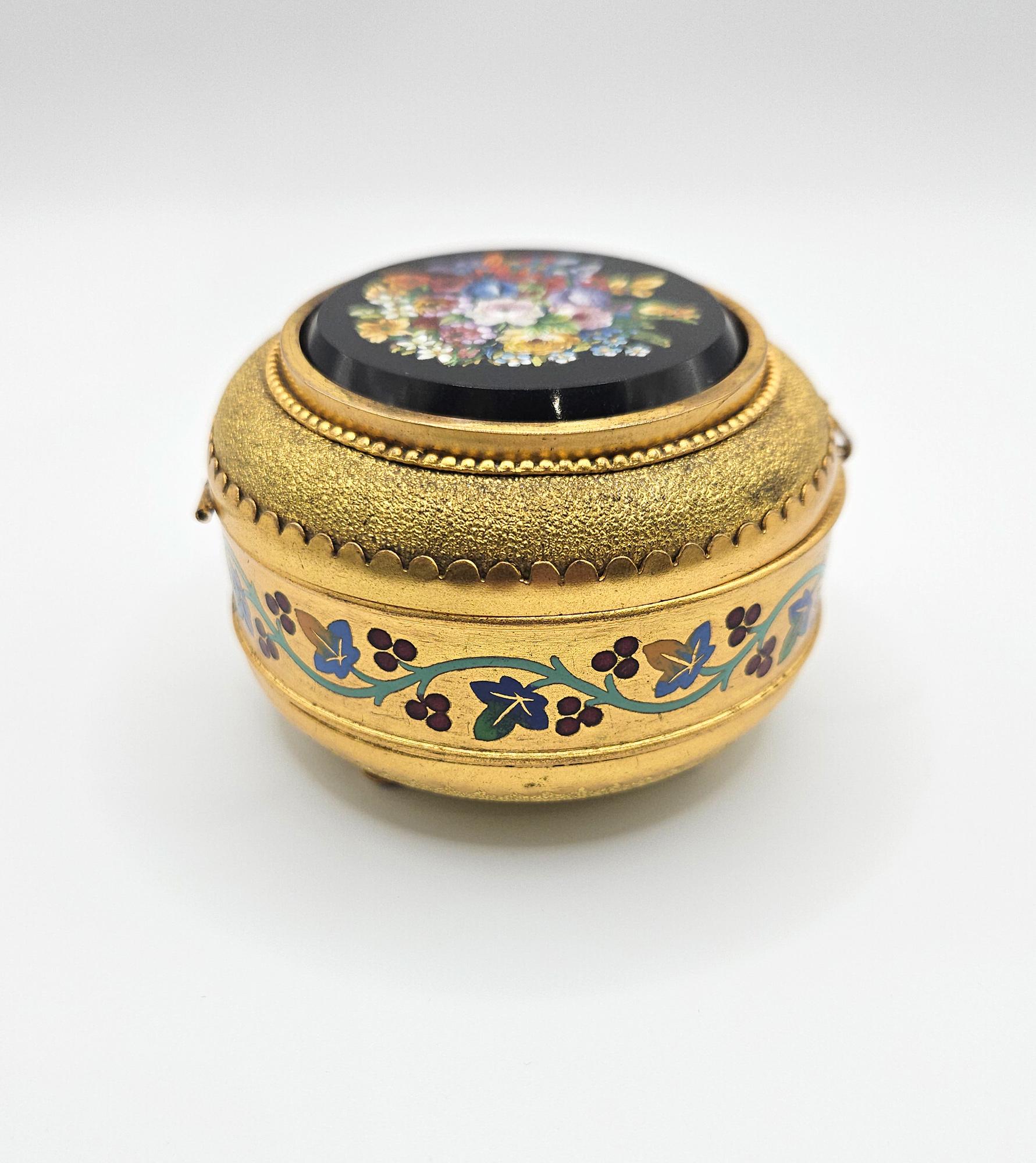 Antiguo joyero de micromosaico Grand Tour de Cesare Roccheggiani, Roma c. 1875 en venta 3