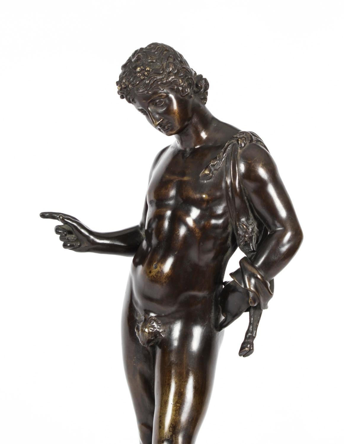 Antike Grand Tour Patinierte Bronzefigur des David aus dem 19. Jahrhundert im Zustand „Gut“ im Angebot in London, GB