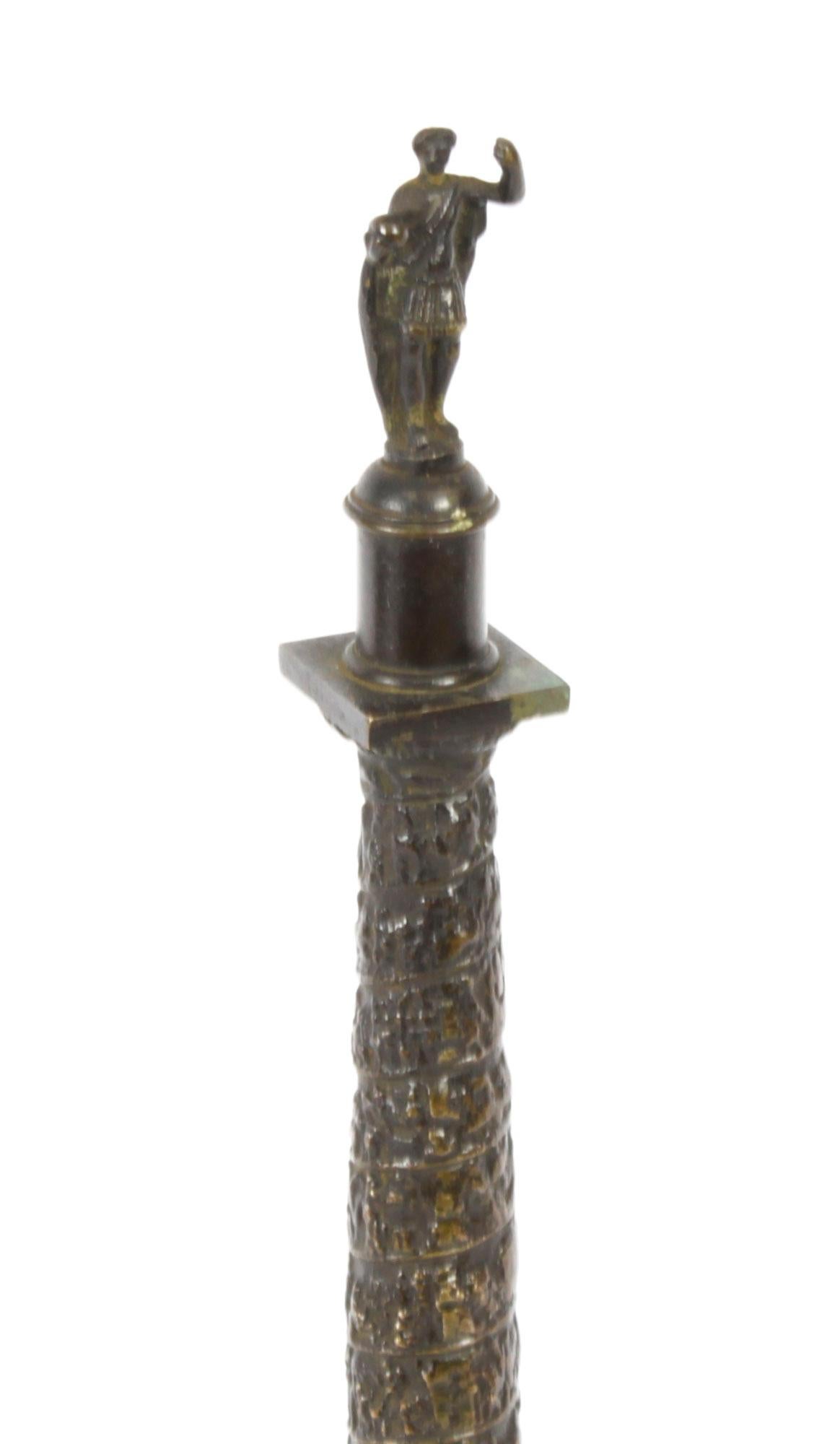 trajan's column color