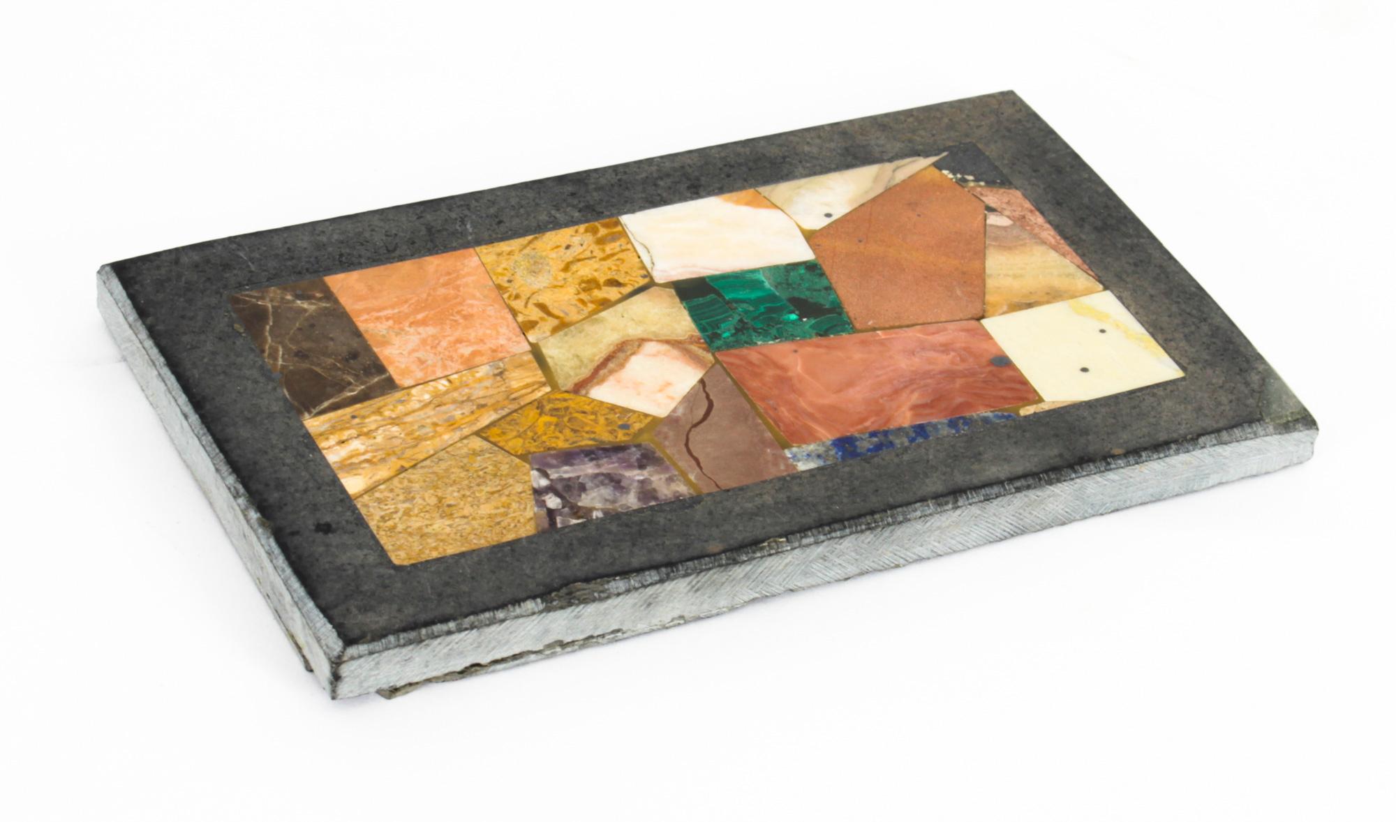 Antiker Pietra Dura-Briefbeschwerer, Grand Tour, Muster, 19. Jahrhundert (Italienisch) im Angebot