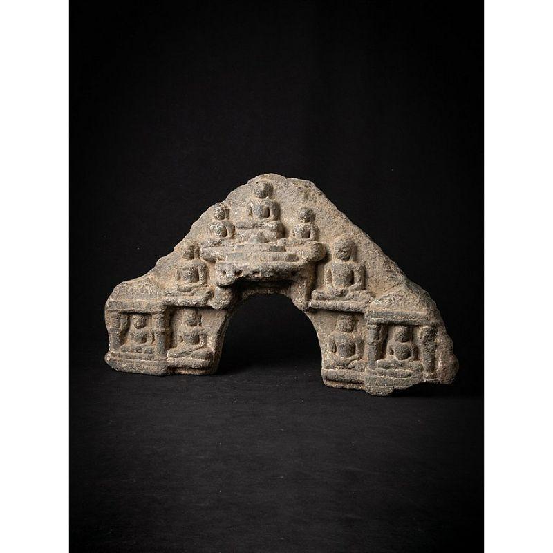 Antikes Granit-Jain-Fragment einer Parikara aus Indien im Zustand „Gut“ im Angebot in DEVENTER, NL