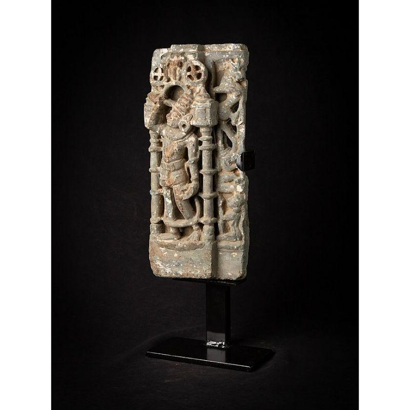 Antike Granitstatue aus einem Jain- Tempel aus Indien im Zustand „Gut“ im Angebot in DEVENTER, NL