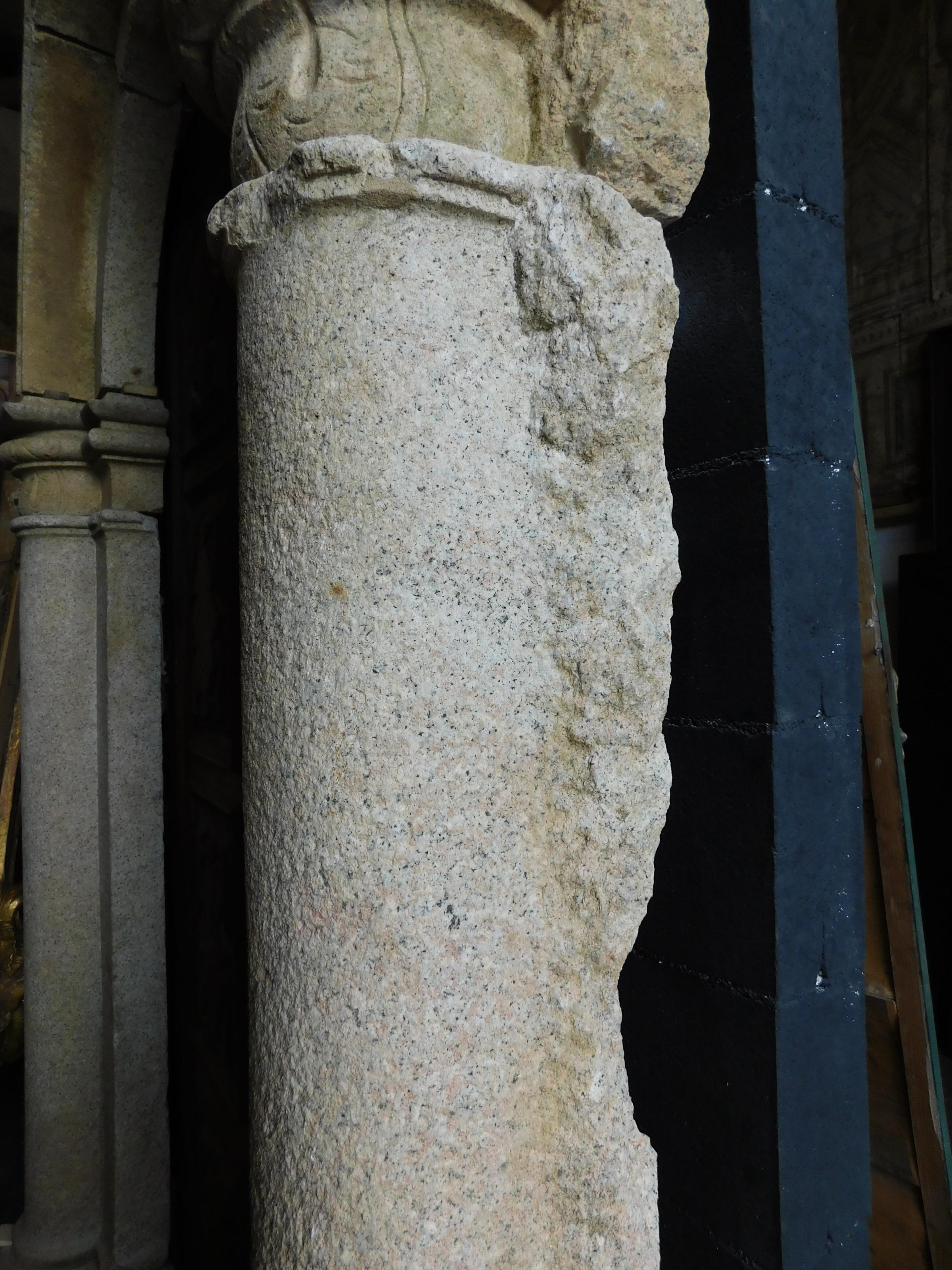 Antique Granite Stone Portal, Columns and Arch, 17th Century, Italy 1