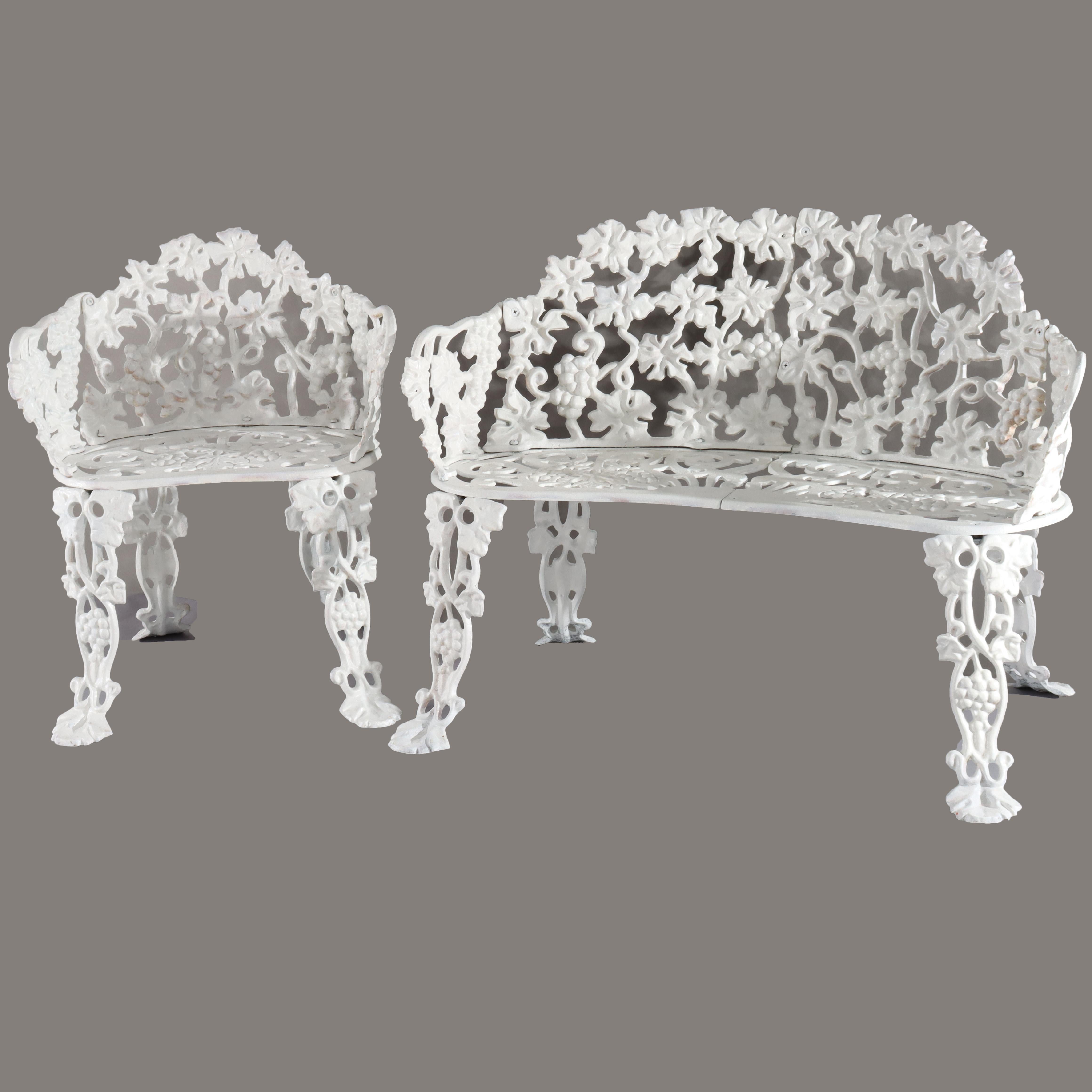 Antikes Trauben- und Blätter-Garten-Set aus weiß lackiertem Gusseisen, Settee und Stuhl, um 1900 im Angebot 2