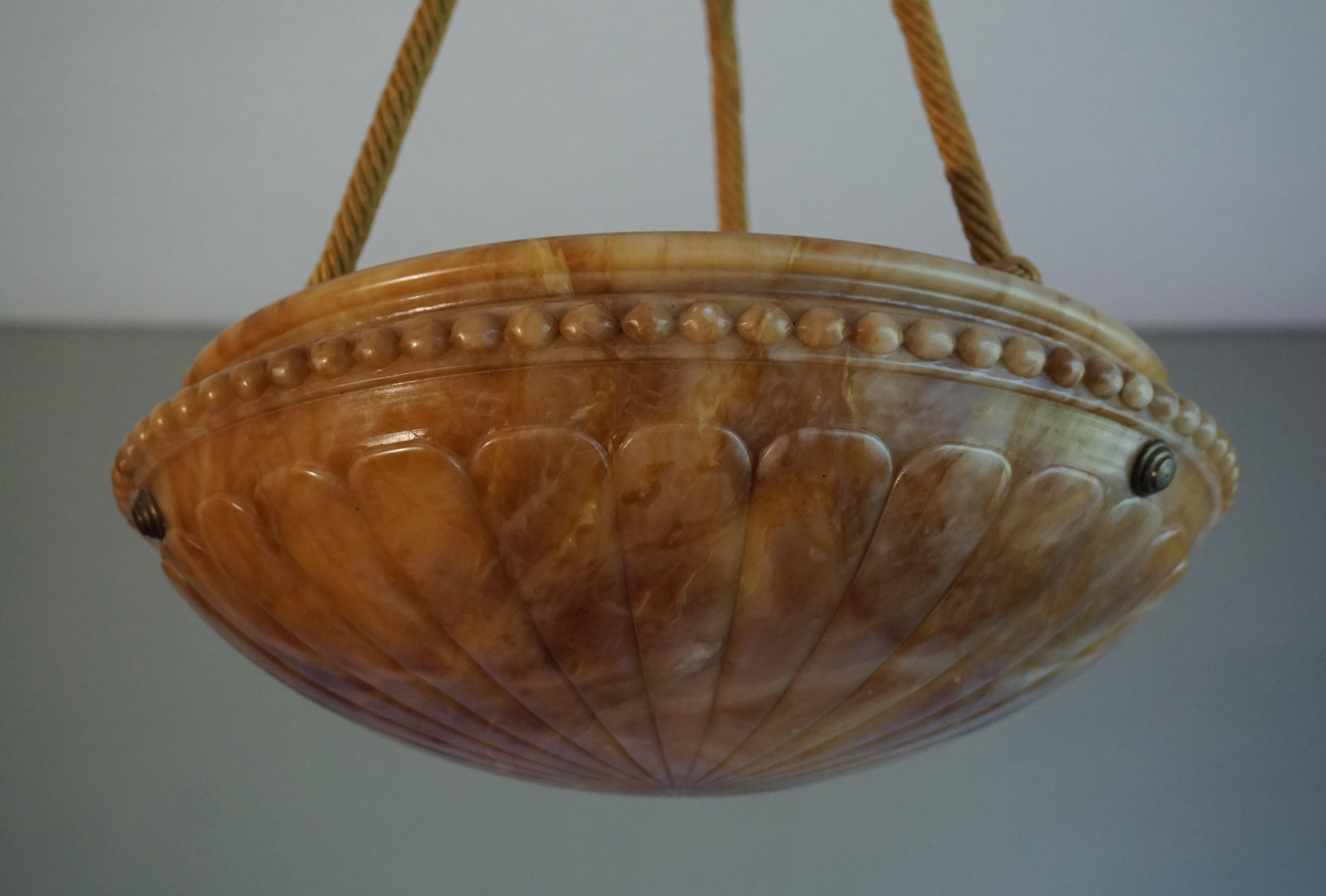 Great Color Roman Classical Alabaster Anhänger mit Original Seil & Baldachin 4