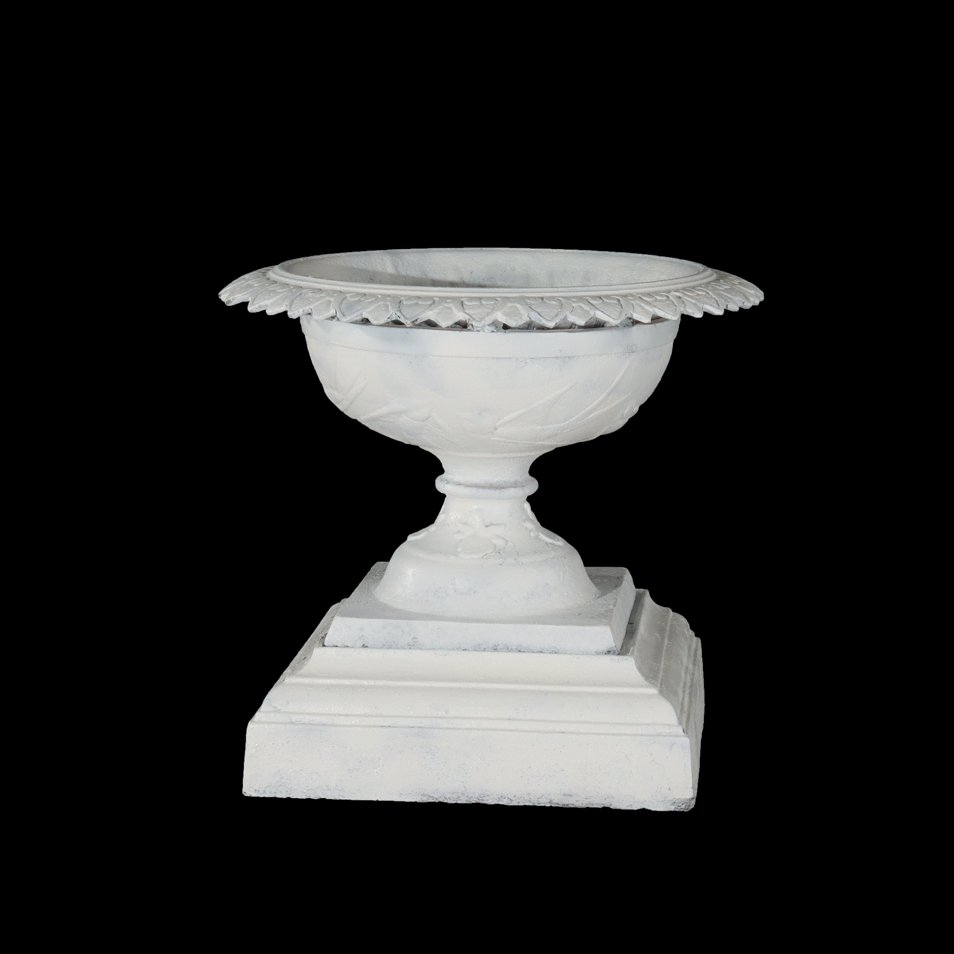Urne de jardin de style grec ancien en fonte peinte en blanc, vers 1900 en vente 2