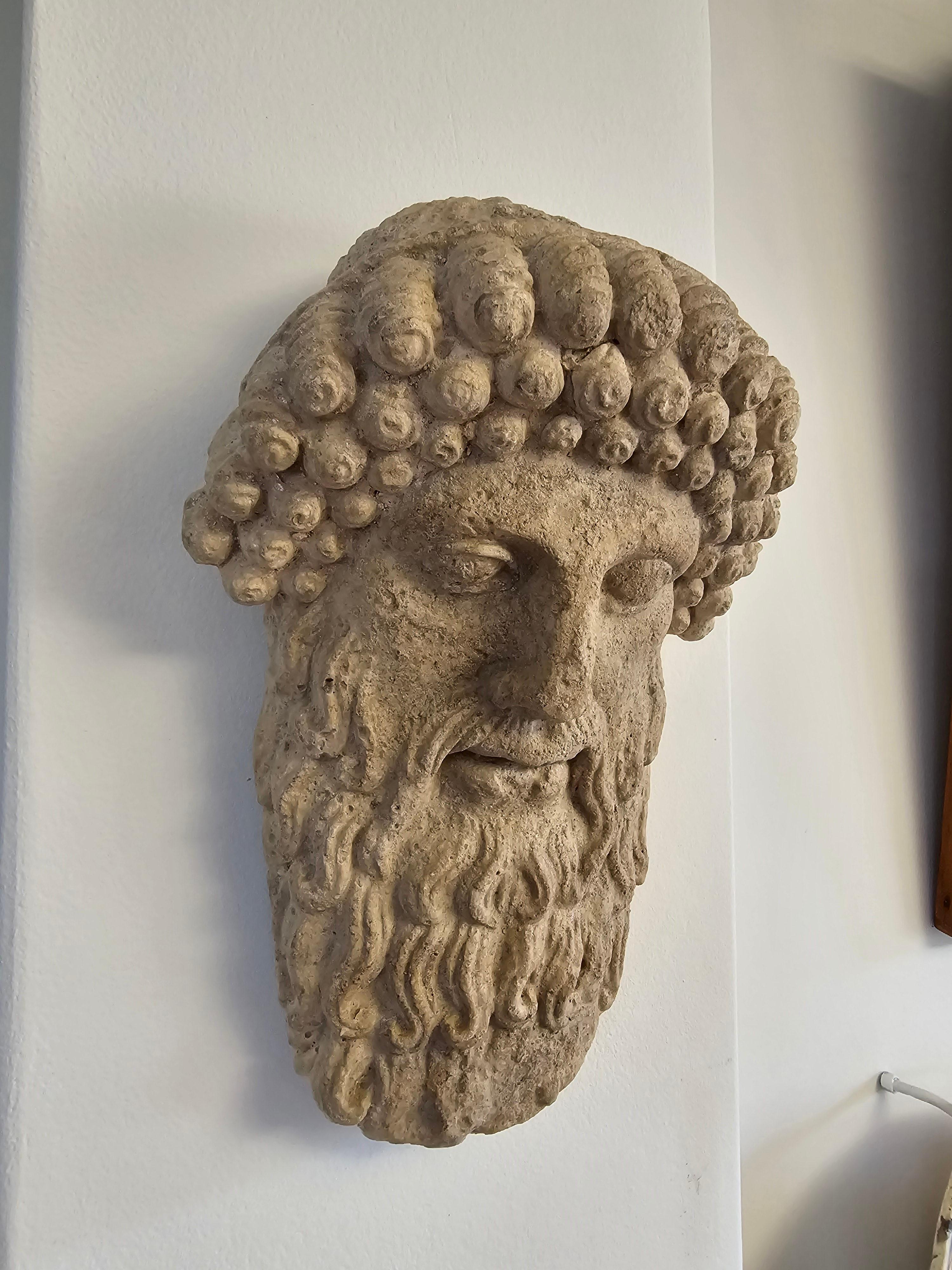 Antiguo Rostro de Dios Griego en Terracota - Excelente Estado en venta 4