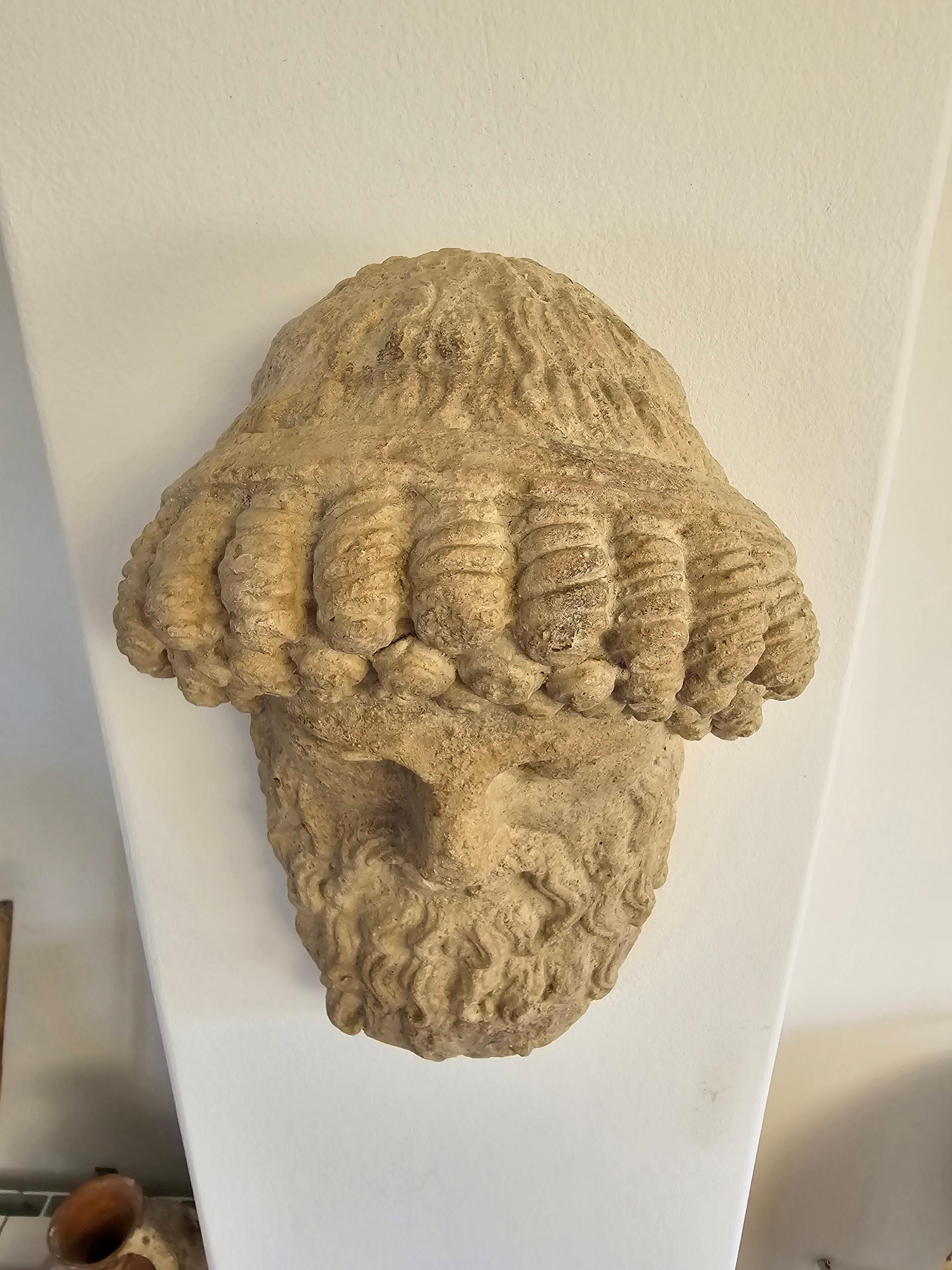 Antiguo Rostro de Dios Griego en Terracota - Excelente Estado en venta 5