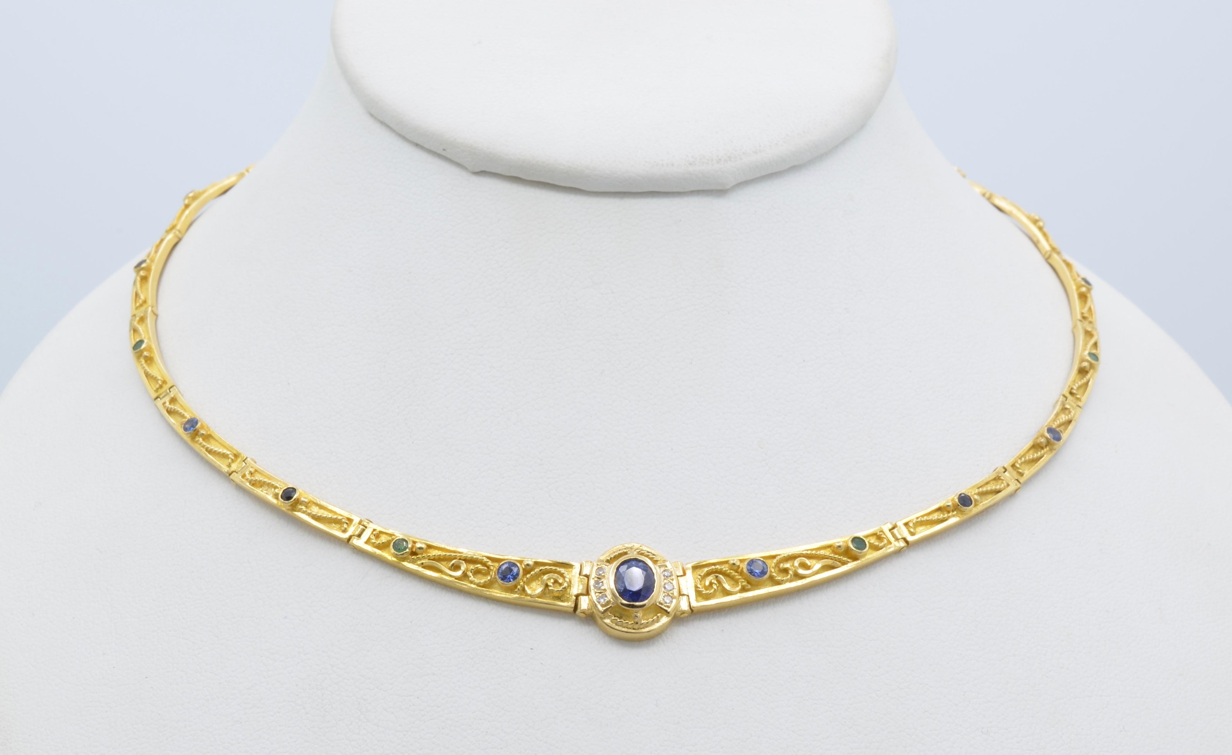 Halskette aus Gold mit griechischem Kragen 18K und Saphiren und beweglichen Gliedern (Art déco) im Angebot