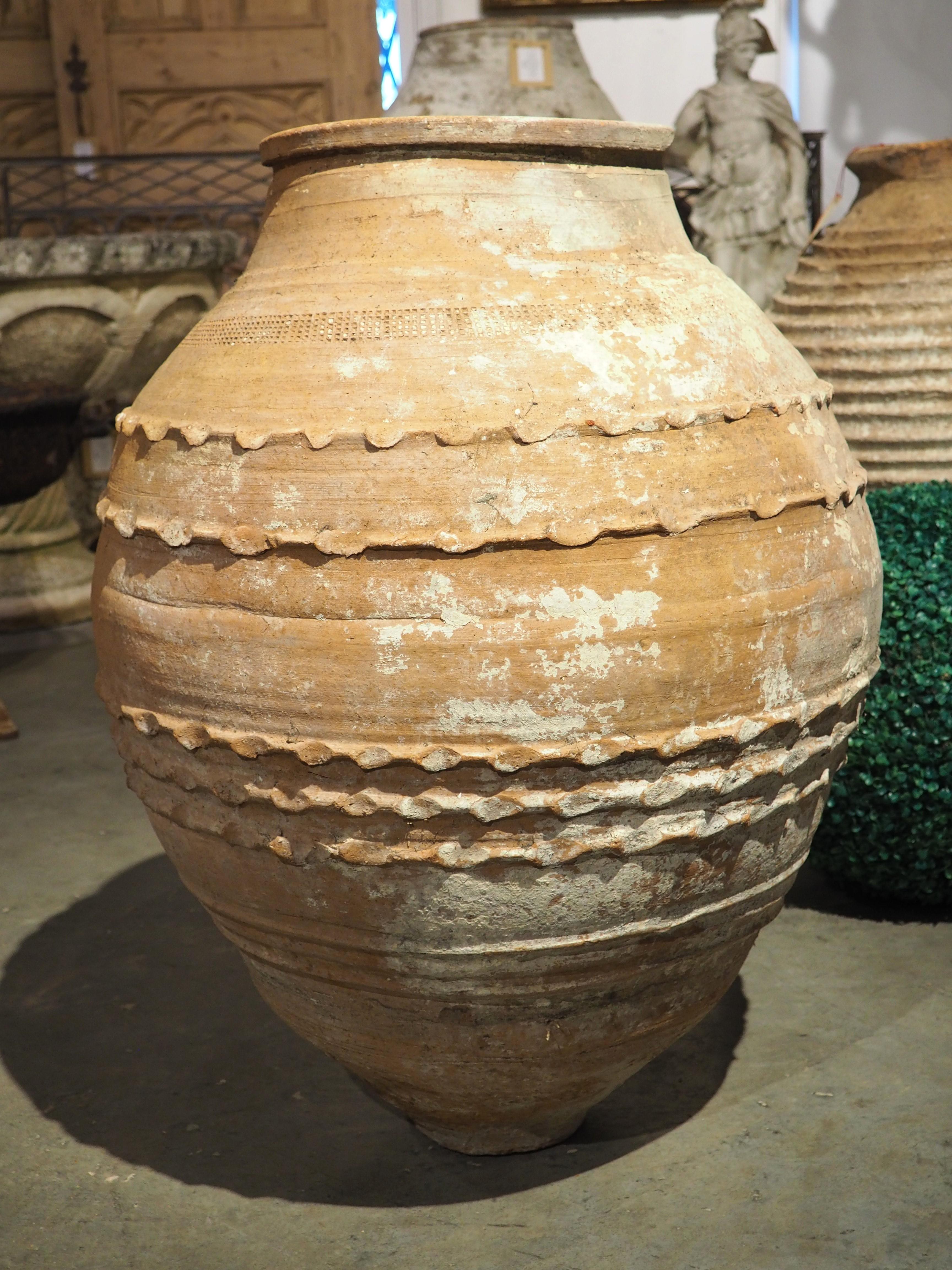 Pot à huile grec ancien représentant des raisins ou des olives, 19ème siècle en vente 10