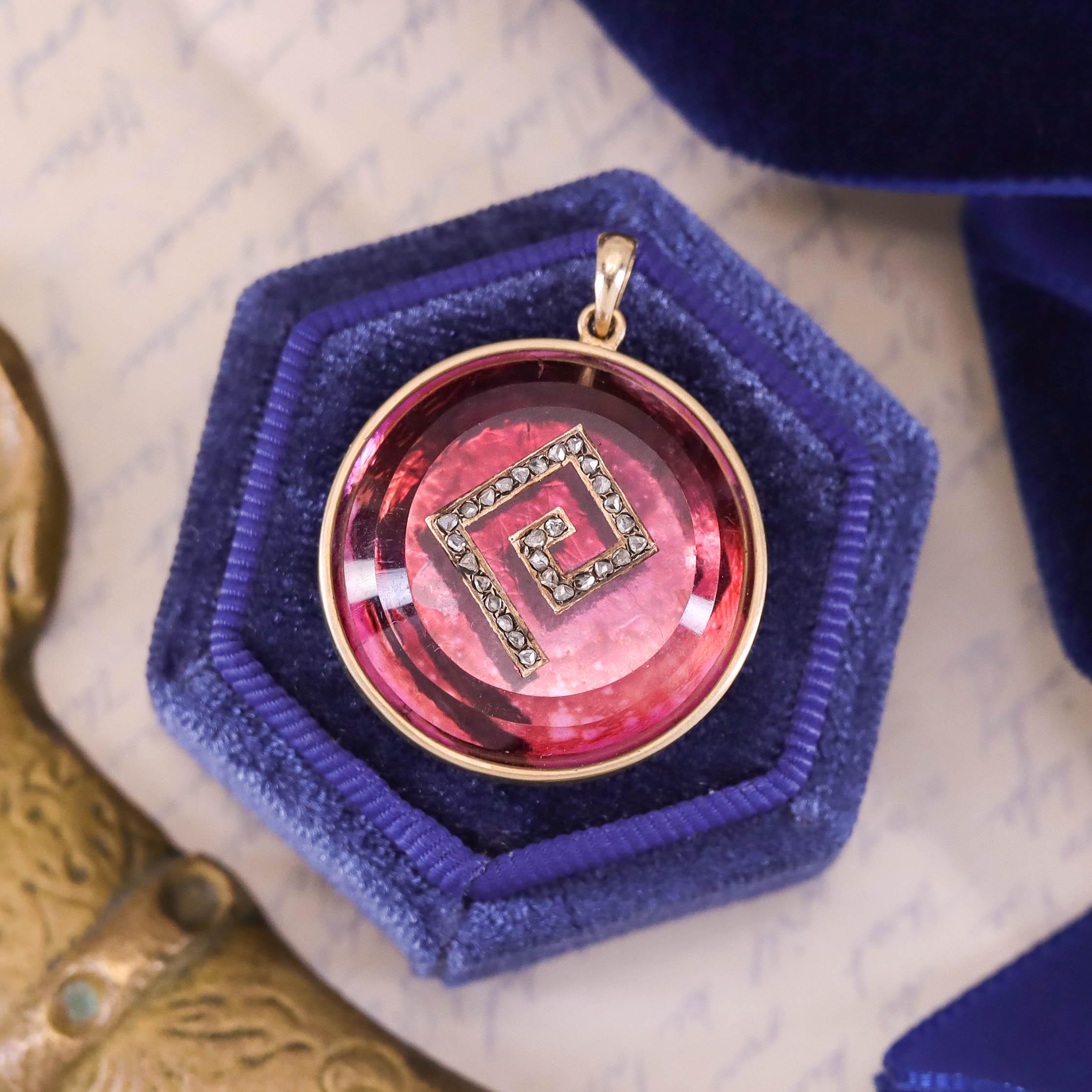 Antique Greek Key Pendant of 14k Gold For Sale 3