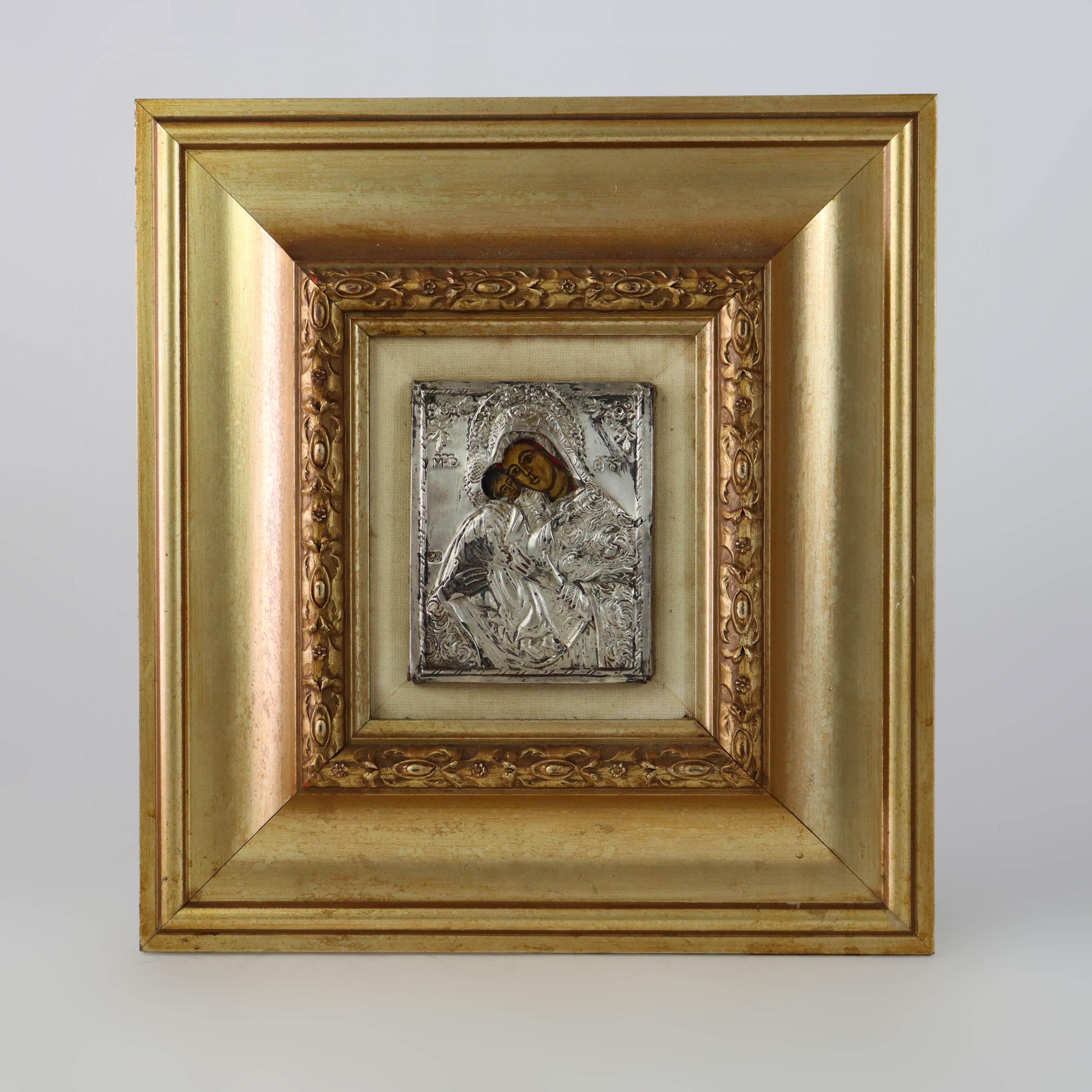 Bois Icône grecque orthodoxe ancienne encadrée en argent avec Madone & Child 19ème siècle en vente