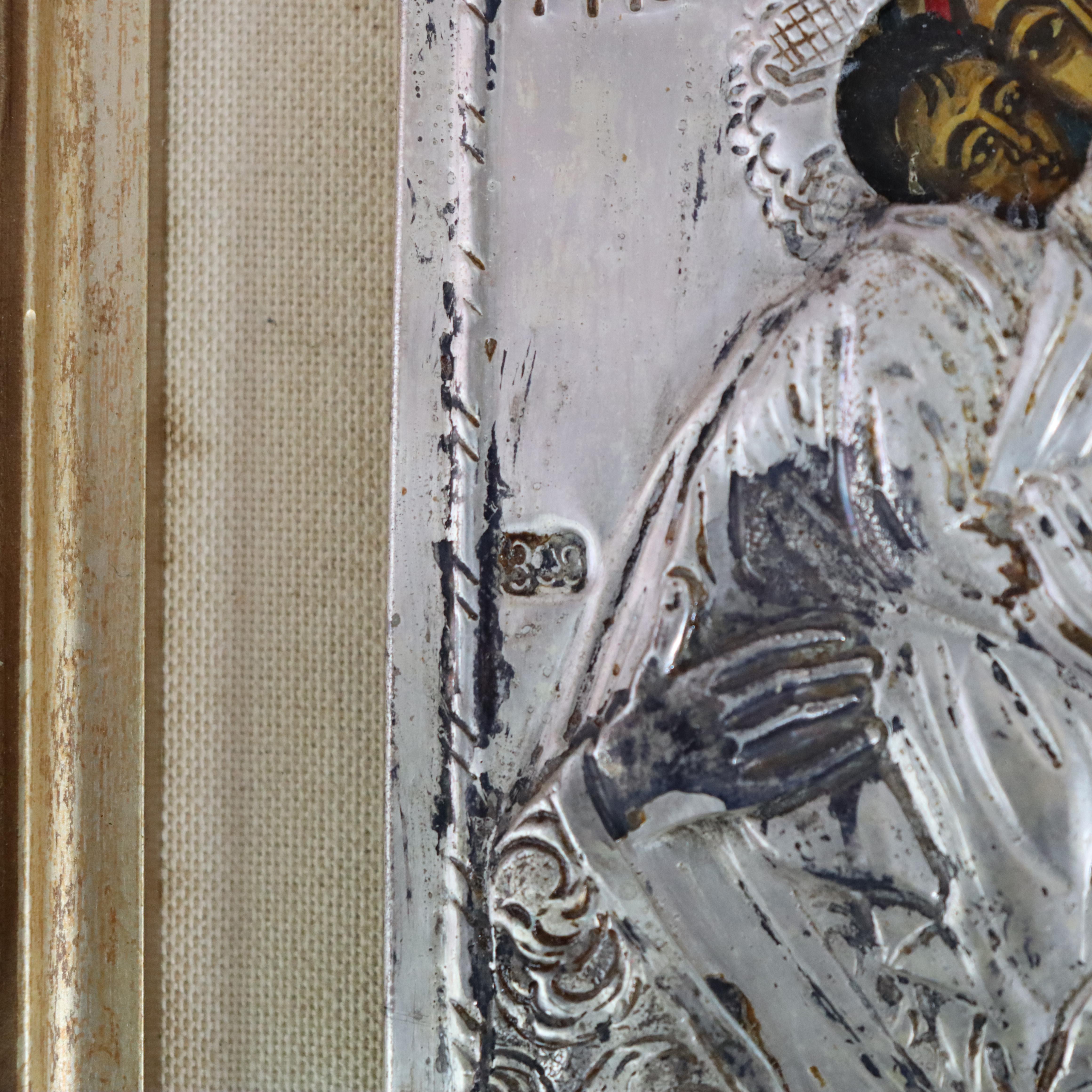 Icône grecque orthodoxe ancienne encadrée en argent avec Madone & Child 19ème siècle en vente 3
