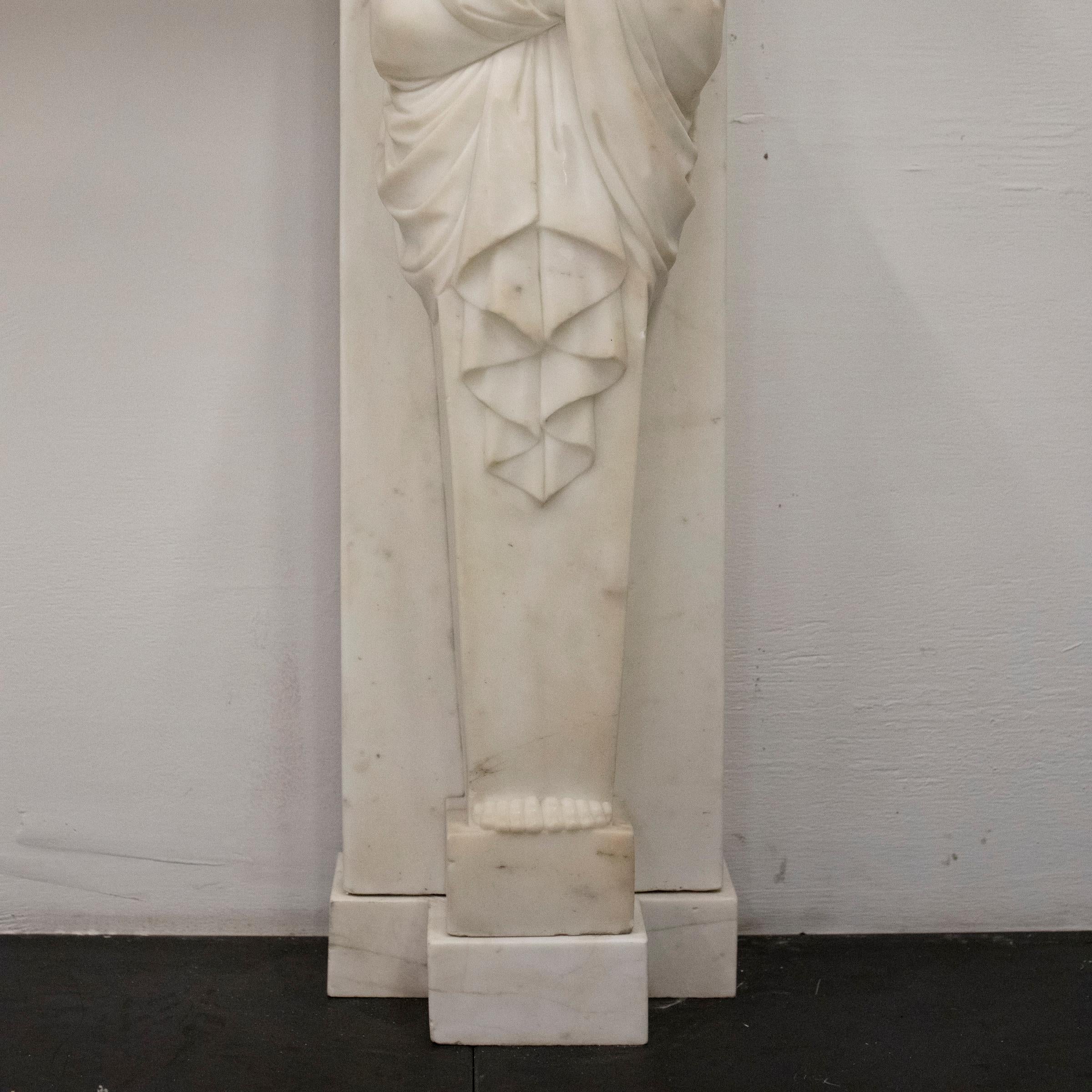 Néo-grec Antique Revive Statuaire Cheminée en marbre en vente