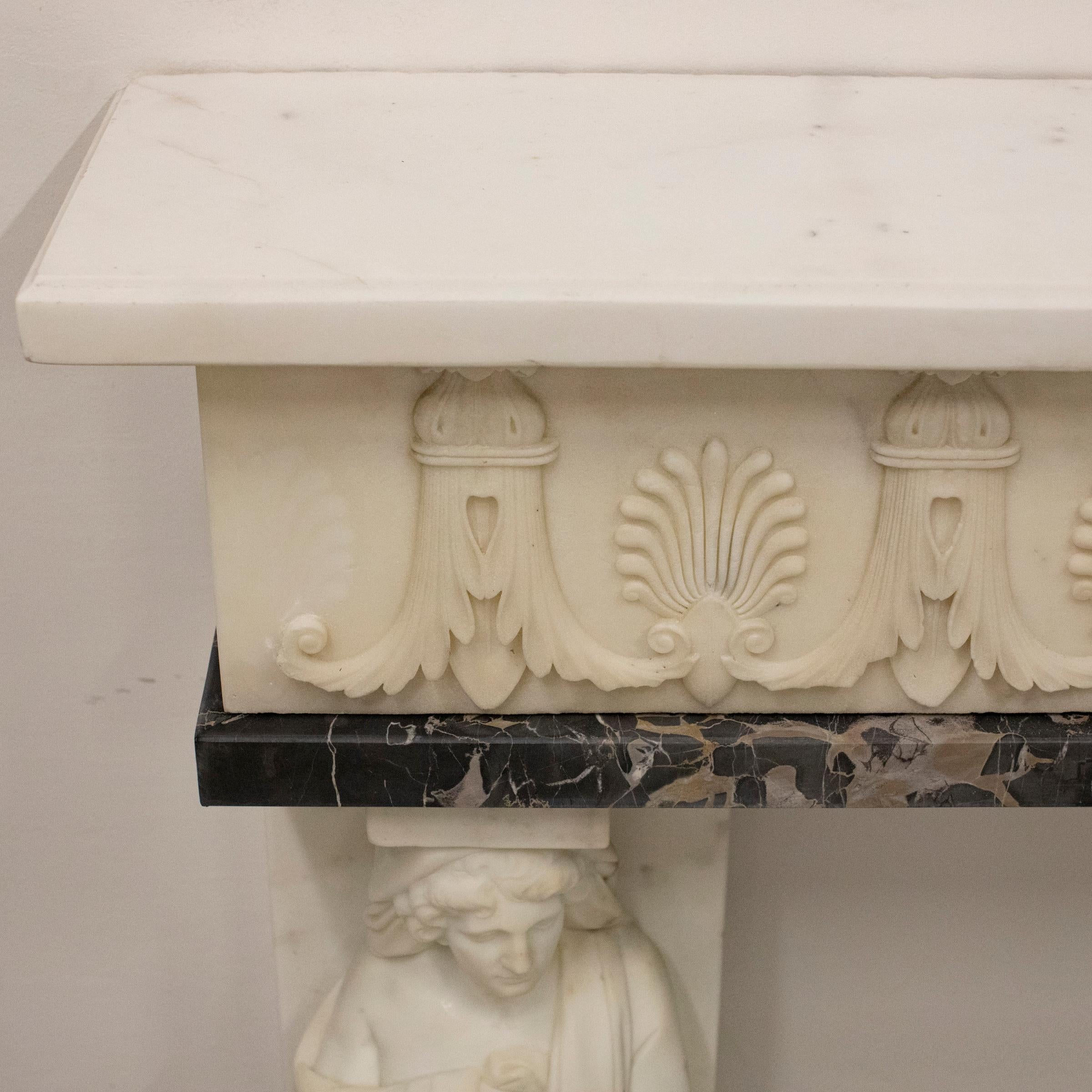 Antique Revive Statuaire Cheminée en marbre en vente 1
