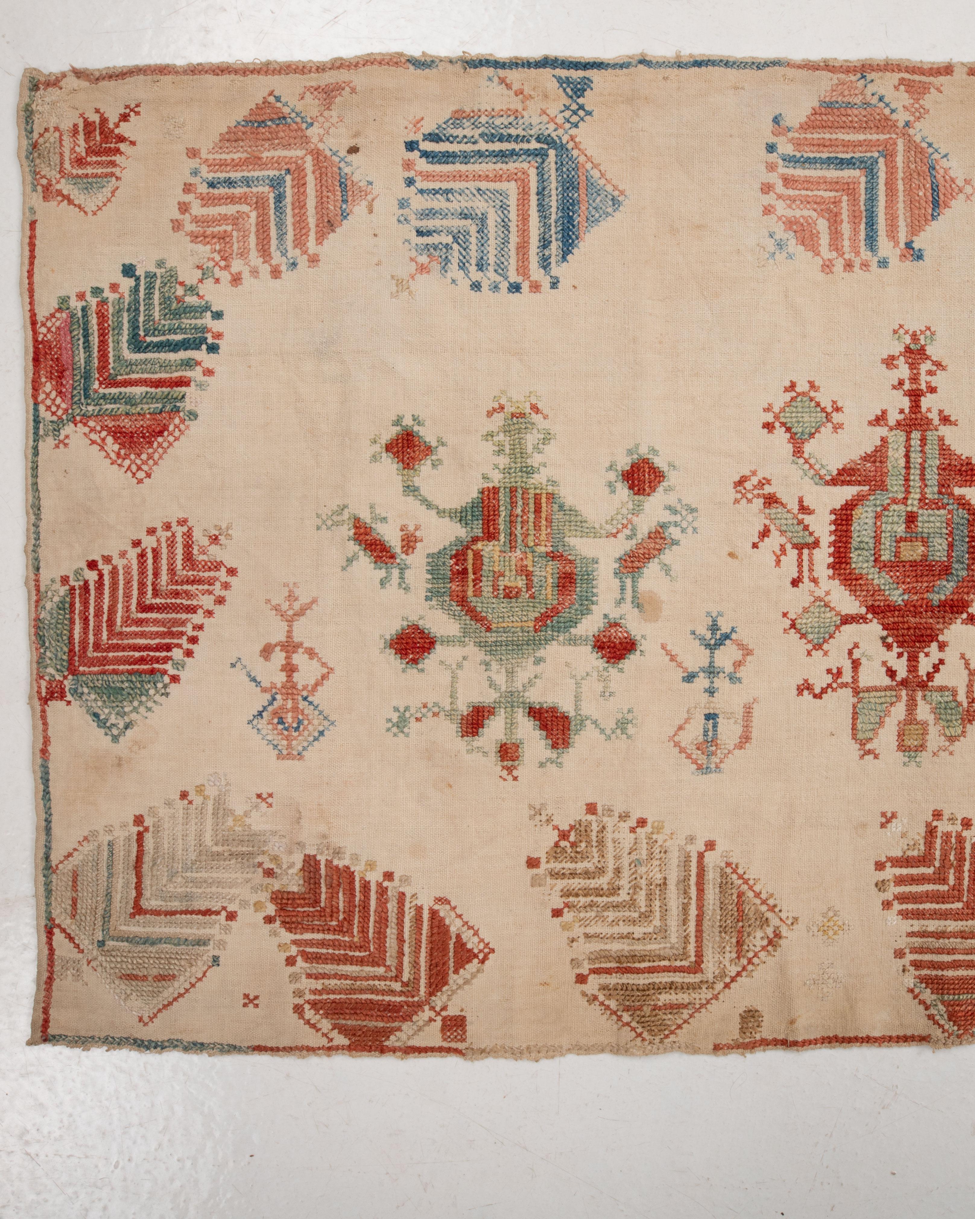 Suzani Antique Greek Rhodes Island Embroidery Panel – Early 19th C. in vendita