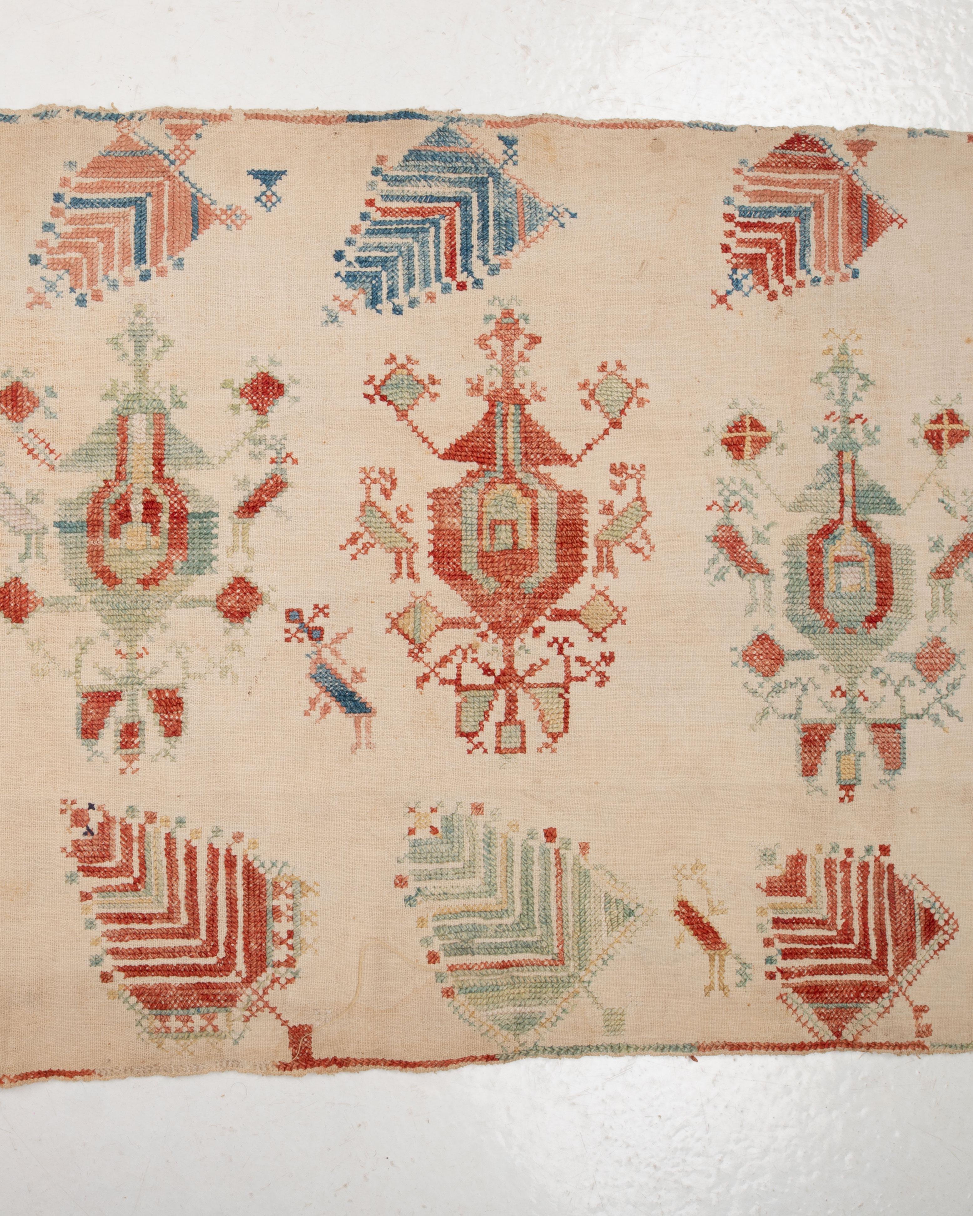 Antique Greek Rhodes Island Embroidery Panel – Early 19th C. In condizioni discrete in vendita a Istanbul, TR