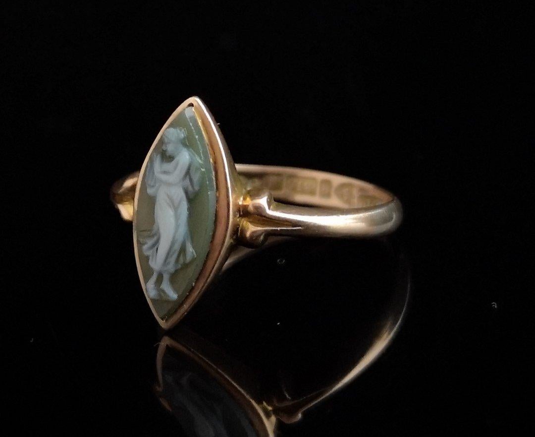Antique Green Agate Cameo Navette Ring, 9 Karat Rose Gold In Fair Condition In NEWARK, GB