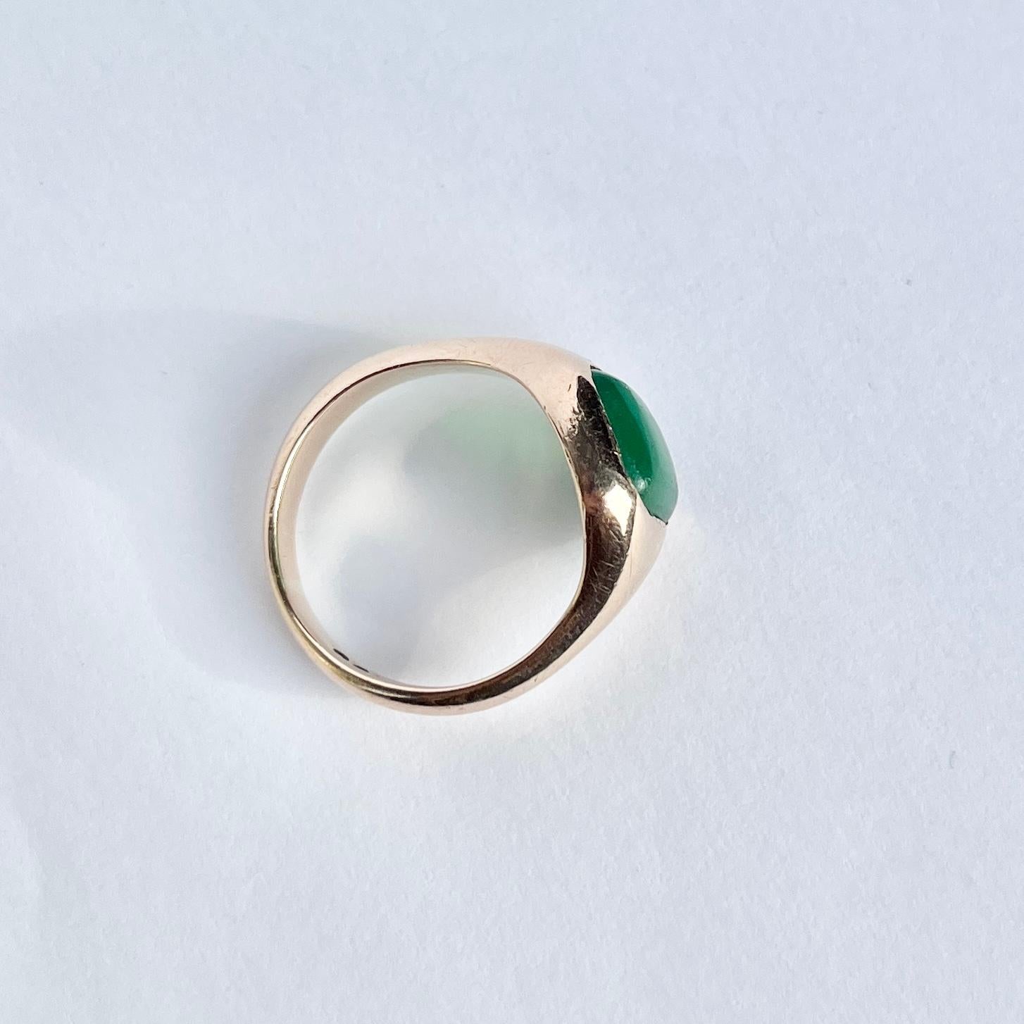Antique Green Agate Charles Green & Sons 9 Carat Gold Signet Ring In Good Condition For Sale In Chipping Campden, GB
