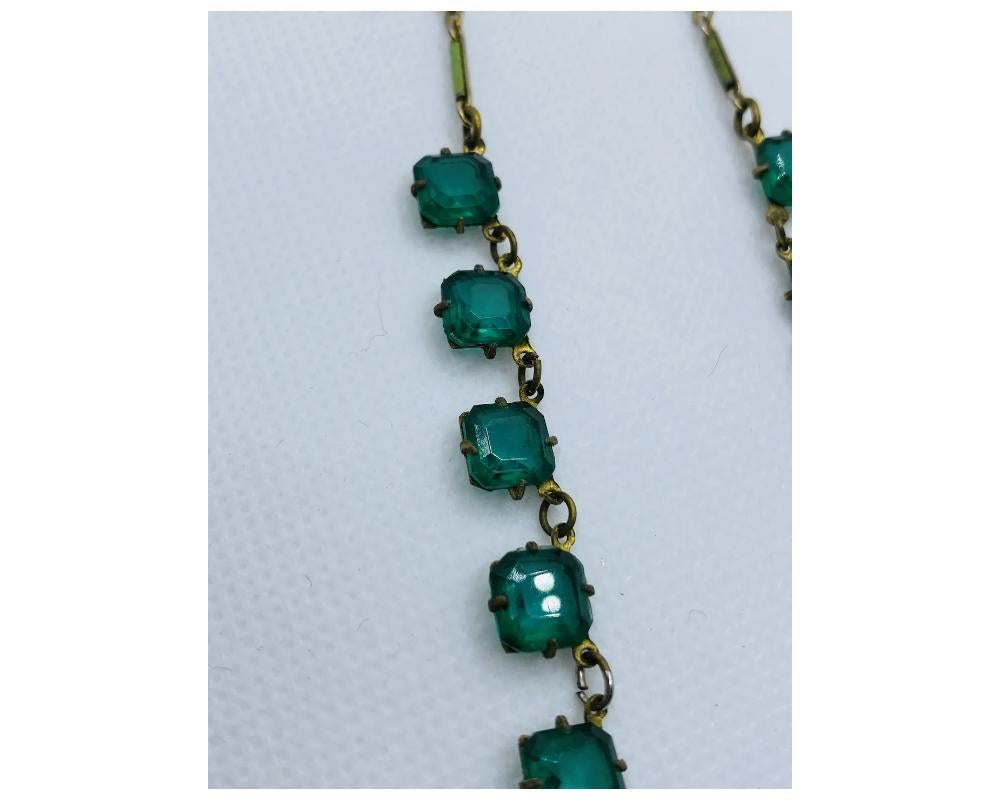 Antike grüne und braune Emaille-Halskette aus grünem Glas im Angebot 7