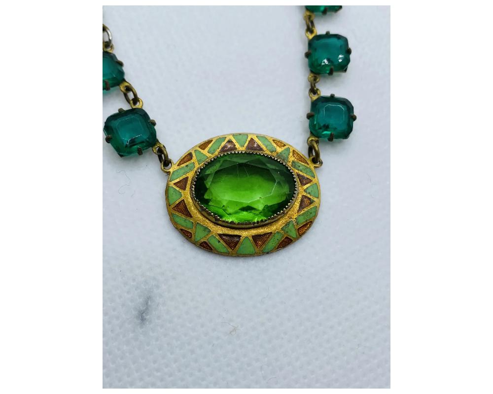 Antike grüne und braune Emaille-Halskette aus grünem Glas im Angebot 9