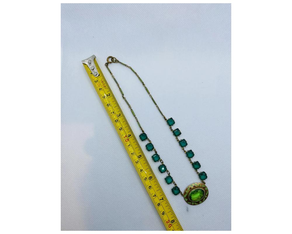 Antike grüne und braune Emaille-Halskette aus grünem Glas im Angebot 10