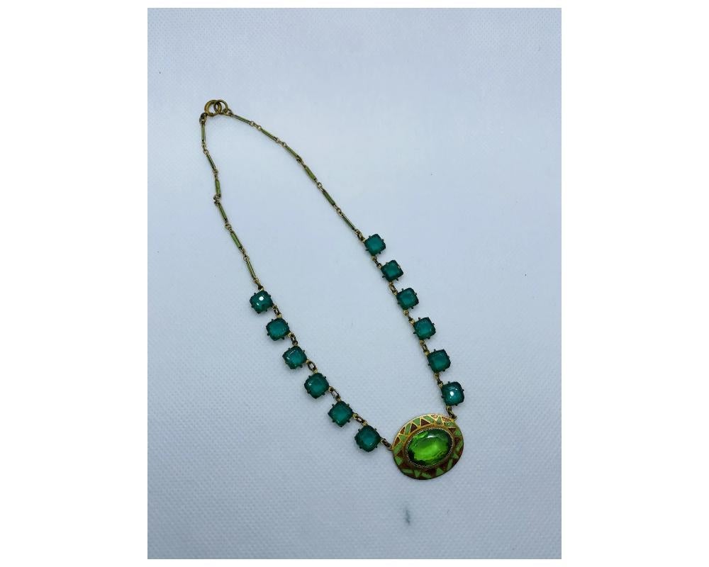 Antike grüne und braune Emaille-Halskette aus grünem Glas im Zustand „Gut“ im Angebot in New York, NY