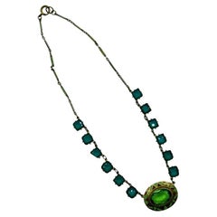 Antike grüne und braune Emaille-Halskette aus grünem Glas