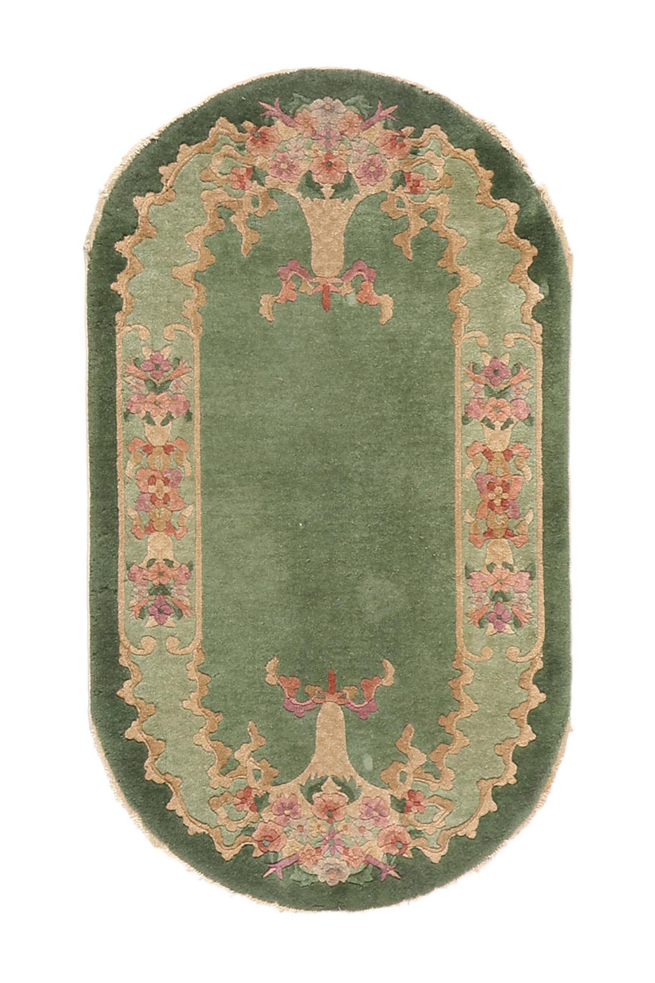 Tapis ovale Art Déco chinois vert antique, 02'07 x 04'05 en vente 1