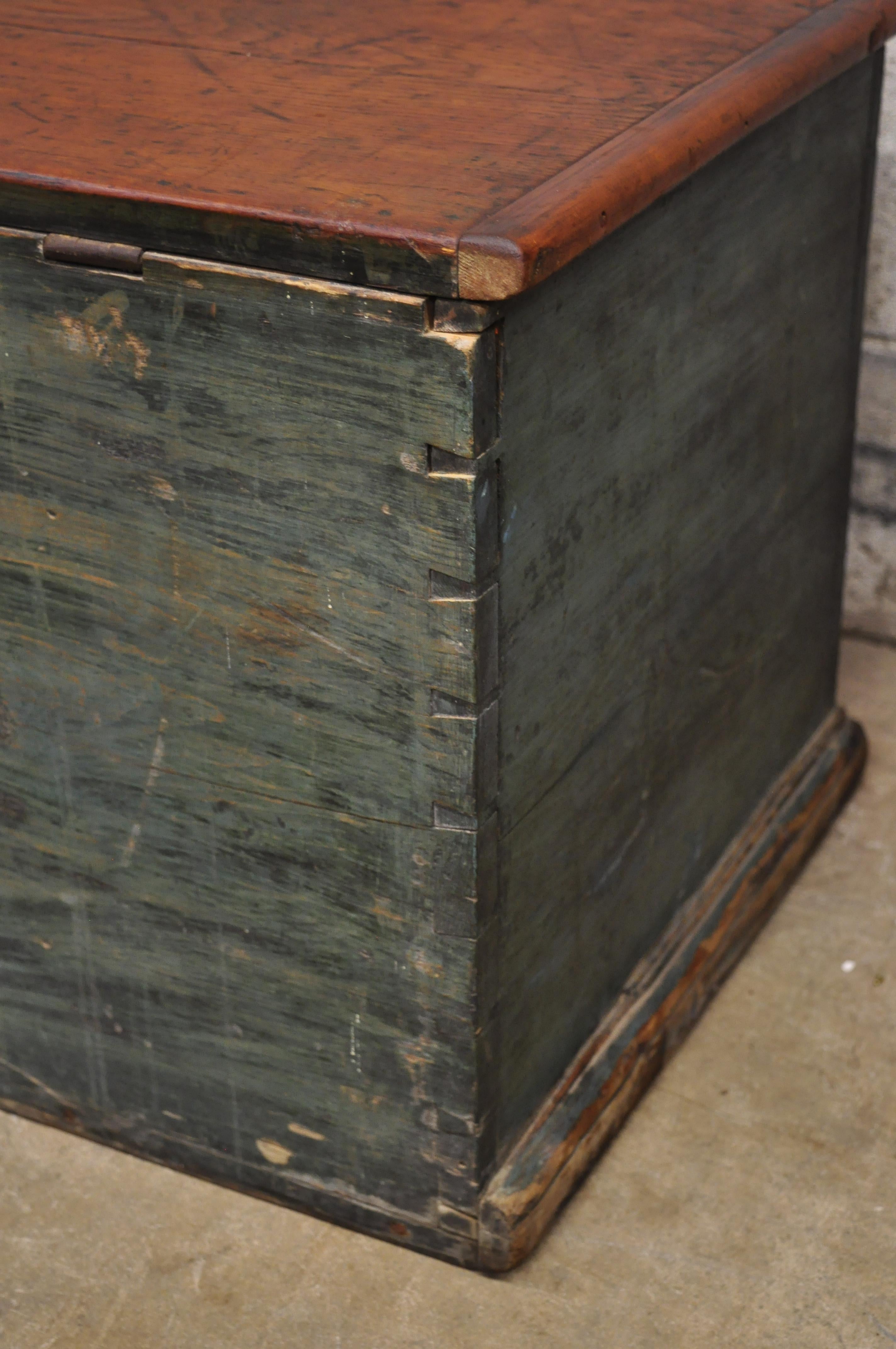 Country Antique Green Distressed Painted Blanket Chest Trunk with Dovetail Construction