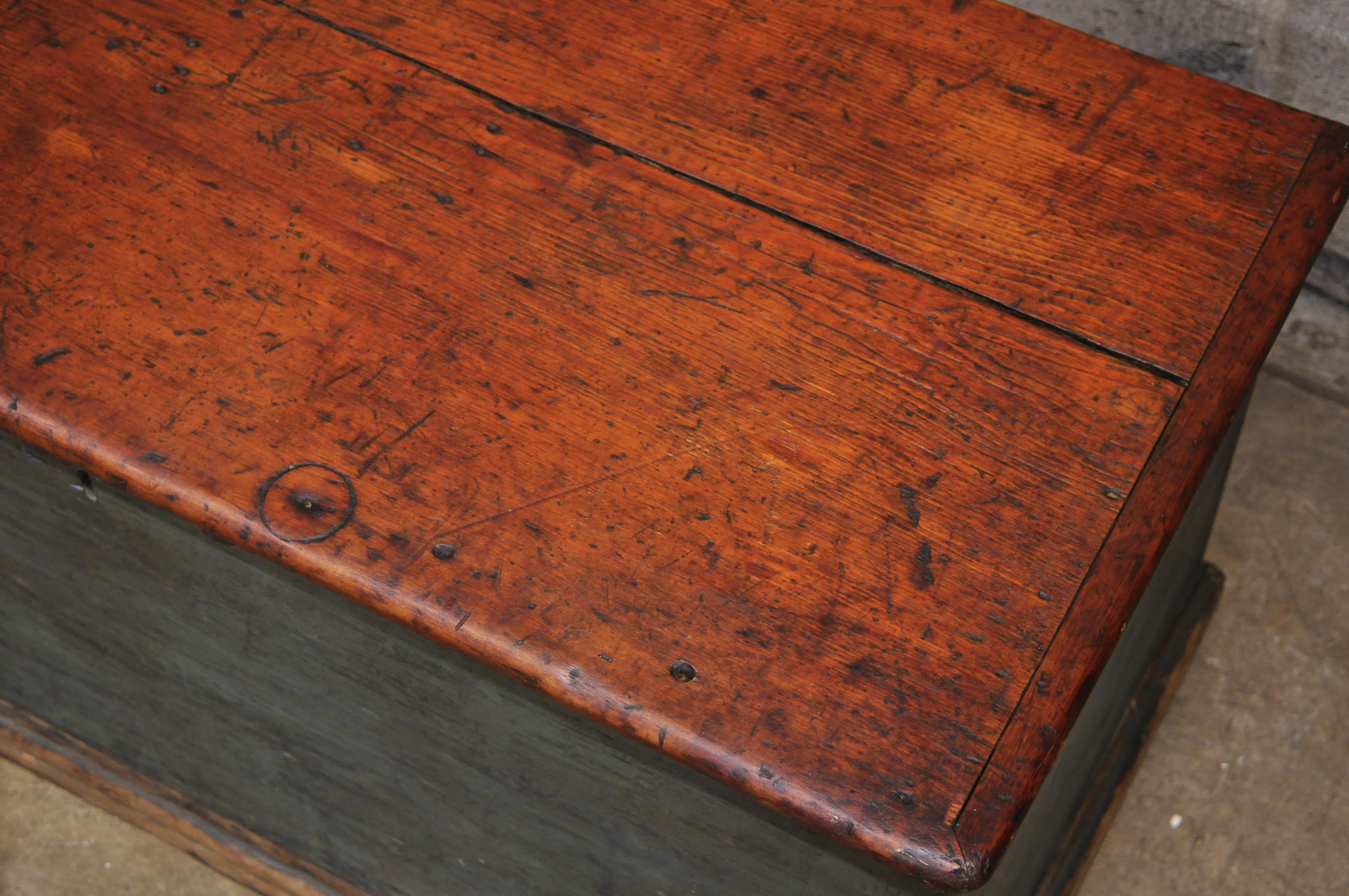 Wood Antique Green Distressed Painted Blanket Chest Trunk with Dovetail Construction
