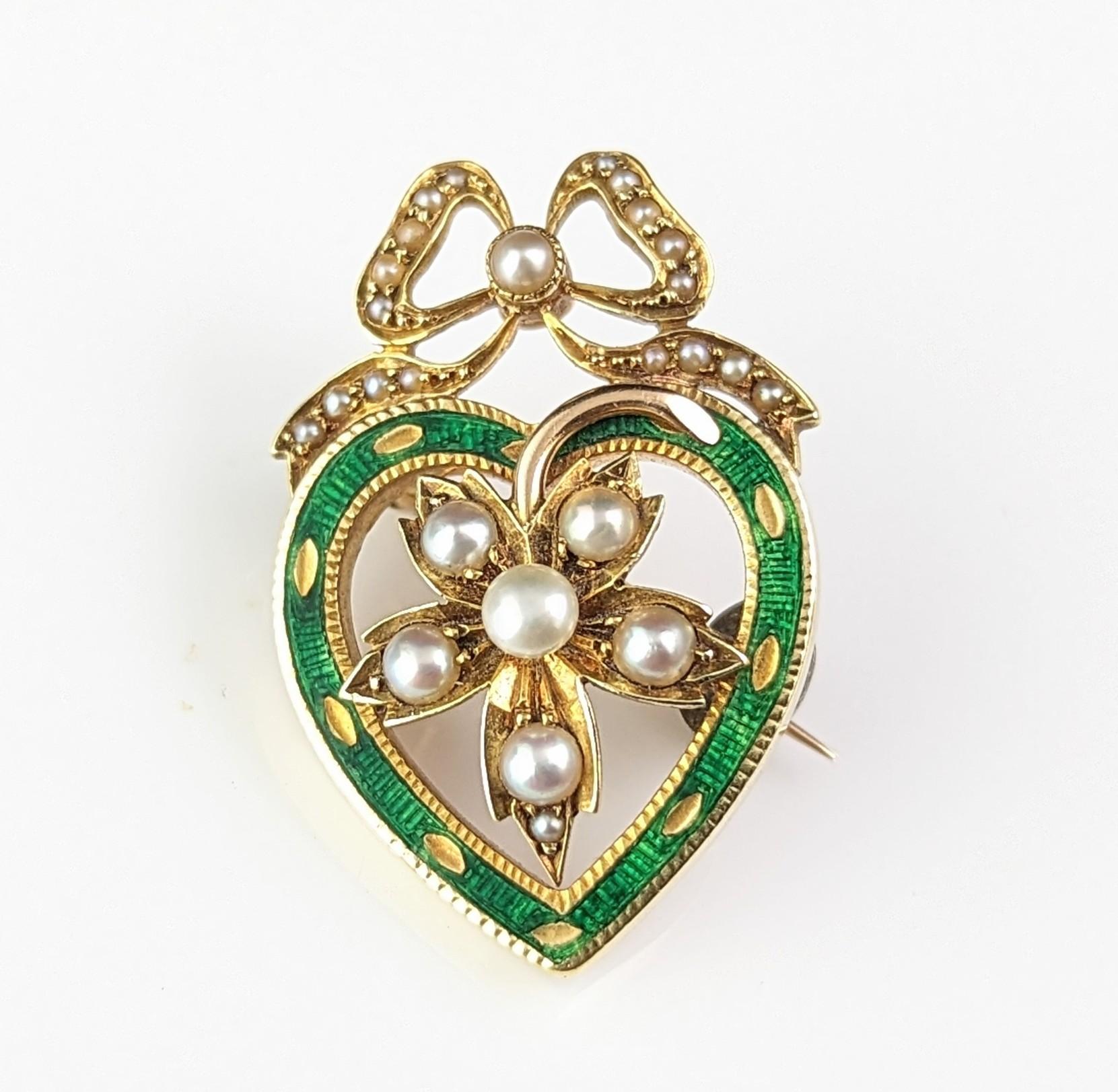 Antique Green Enamel and Pearl Heart pendant brooch, 9k yellow gold  For Sale 7