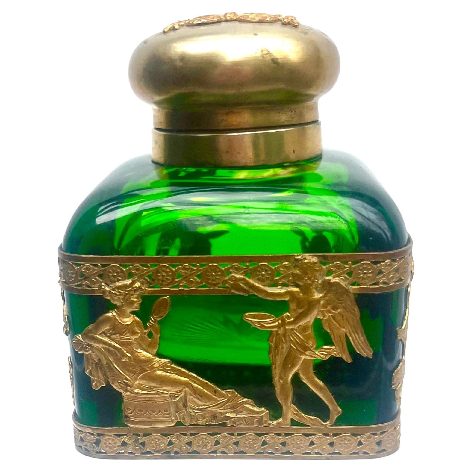 Encrier ancien en verre vert avec garnitures en bronze doré, style Empire français