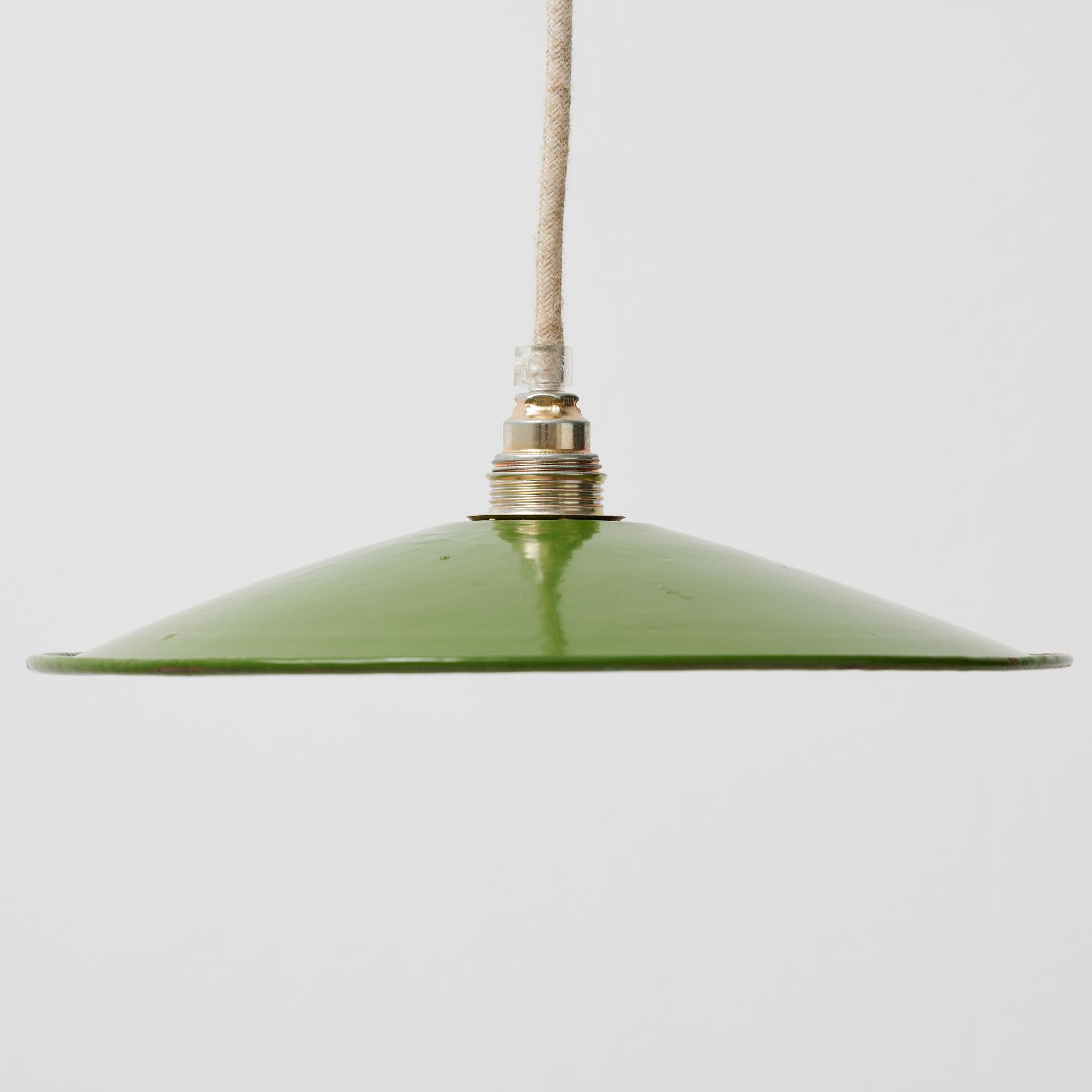 Antique Green Lacquered Metal Ceiling Lamp, Early 20th Century, France In Good Condition For Sale In Barcelona, ES