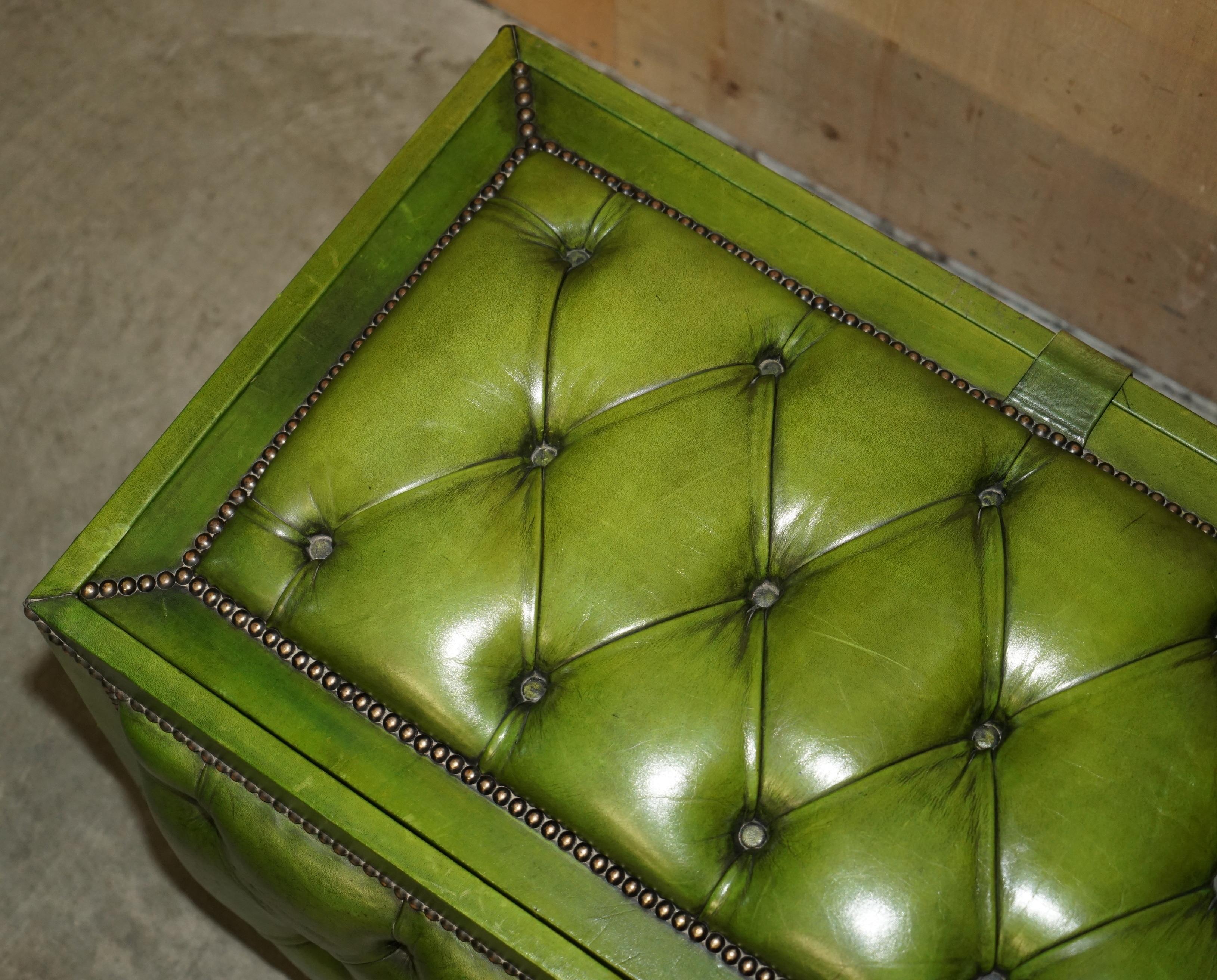 Leather ANTiQUE GREEN LEATHER CHESTERFIELD OTTOMAN BENCH SEAT REVERSIBLE COFFEE TABLE For Sale