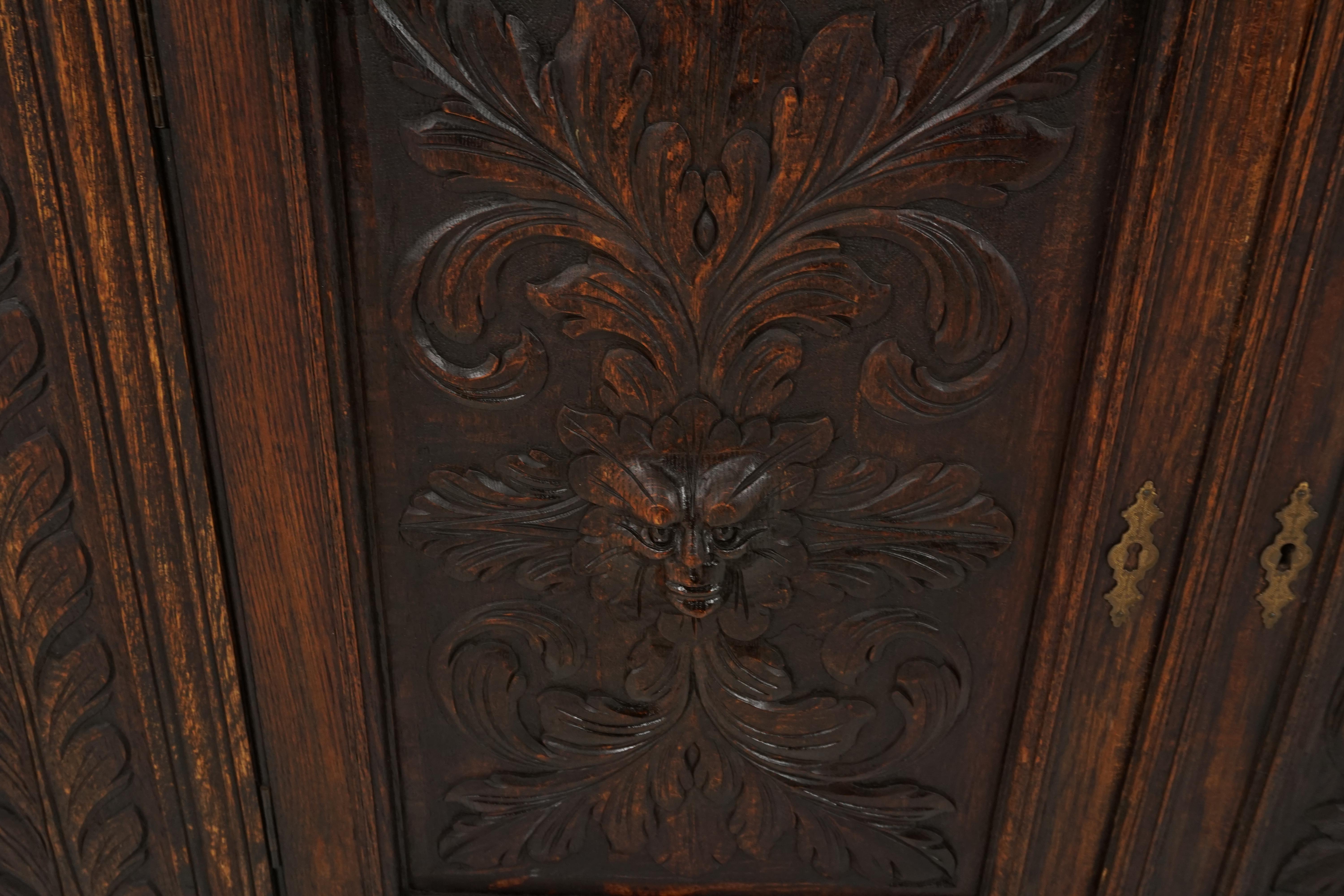 Antique Green Man Gothic Carved Oak Sideboard, Buffet, Scotland 1880, B2254 In Good Condition In Vancouver, BC