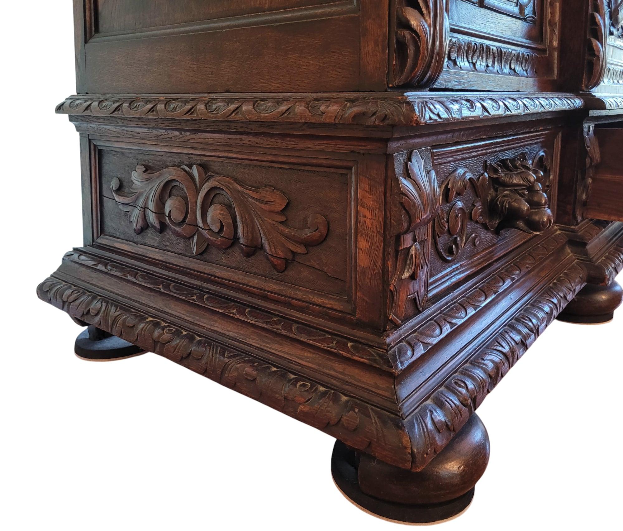 Antique Green Man Renaissance Revival Oak Vitrine For Sale 13