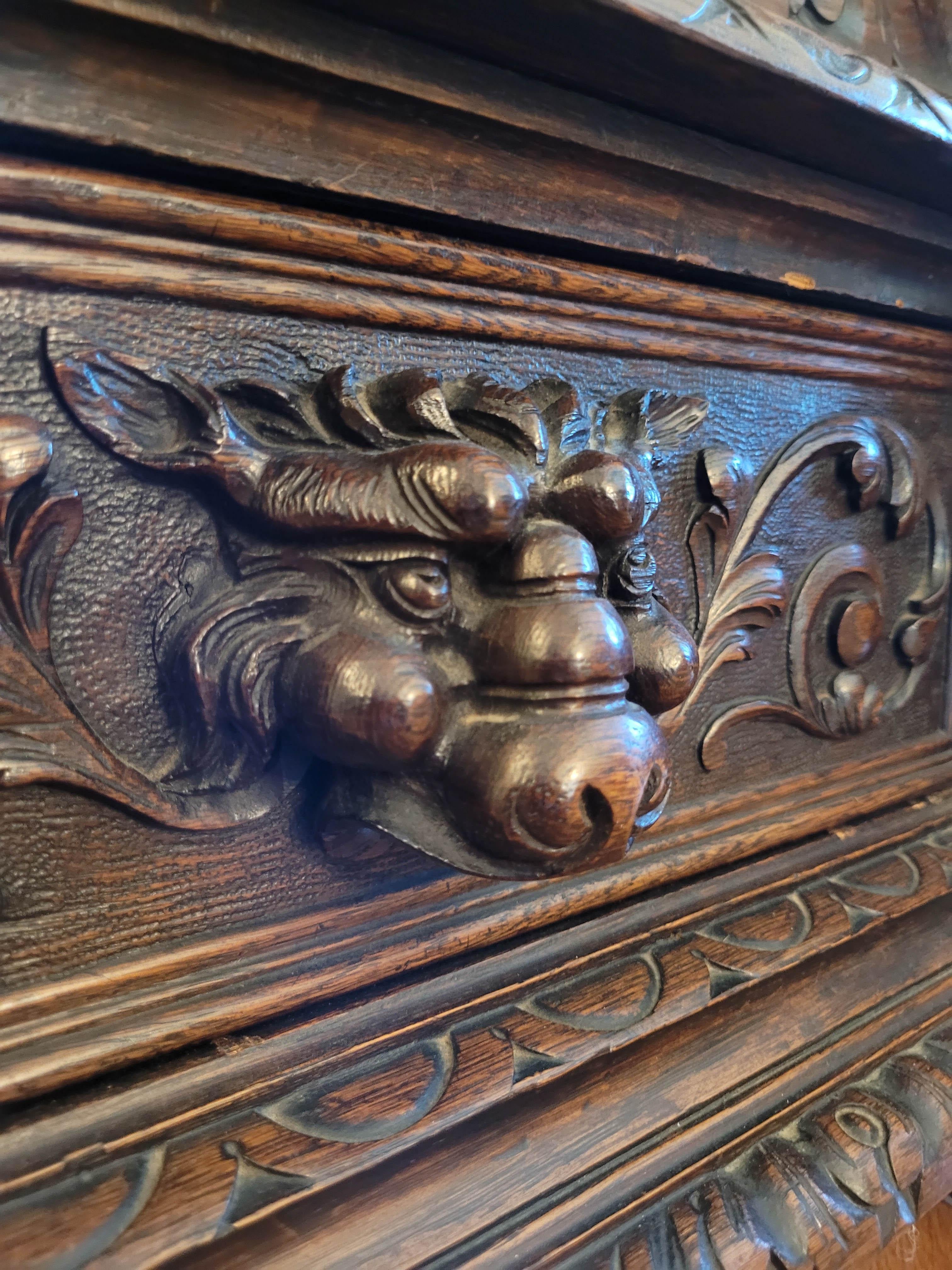 Antique Green Man Renaissance Revival Oak Vitrine For Sale 6