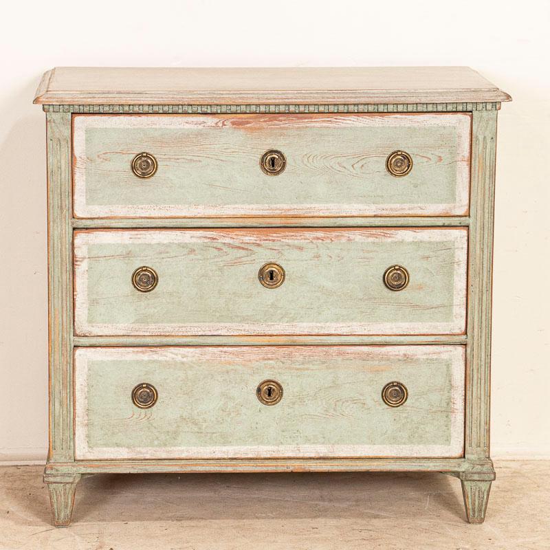 Antique Green Painted Chest of Drawers from Sweden In Good Condition In Round Top, TX