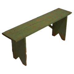 Banco antiguo de pino pintado de verde, Hungría, principios del siglo XX