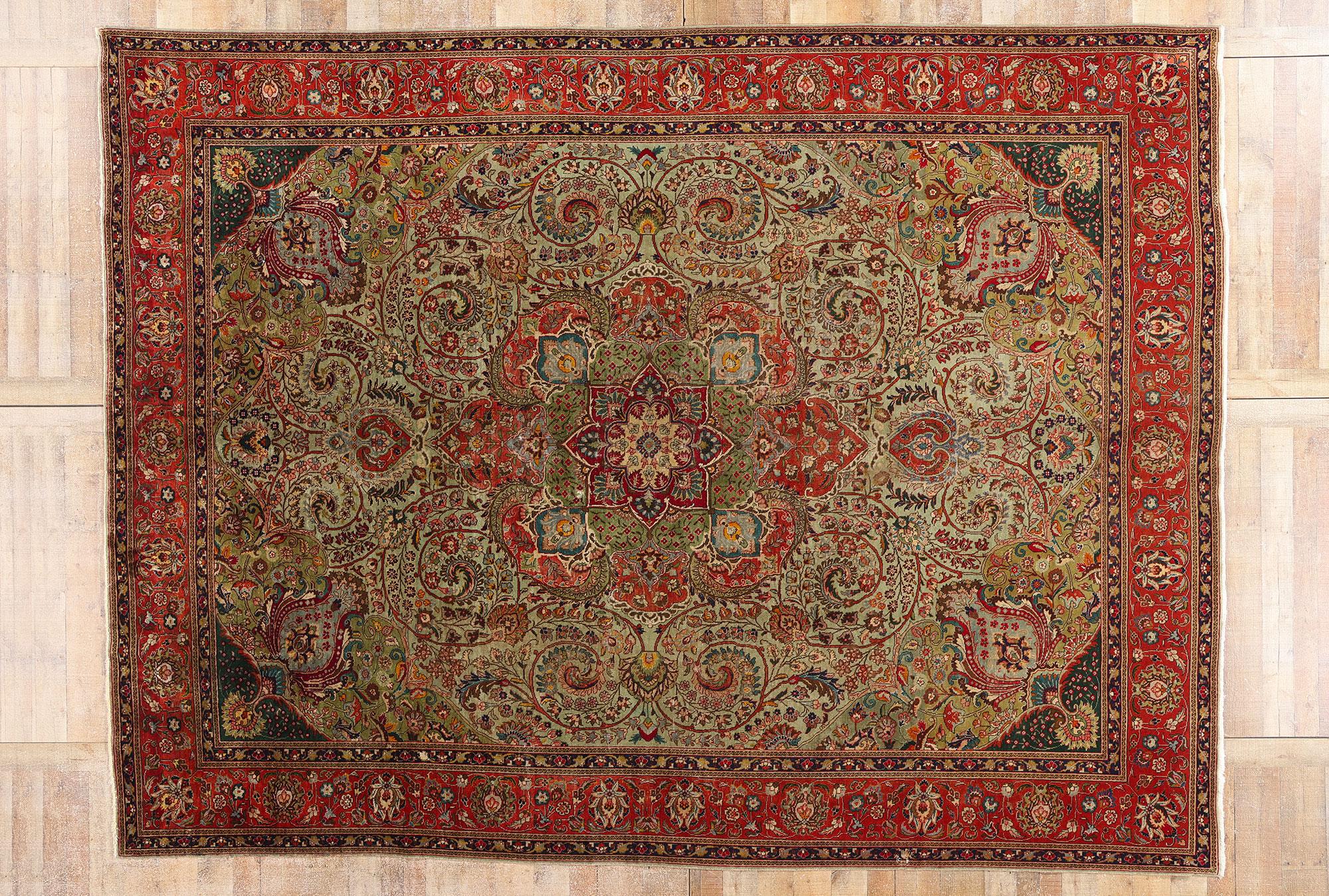 Antigua alfombra persa tabriz verde de estilo tradicional en venta 2