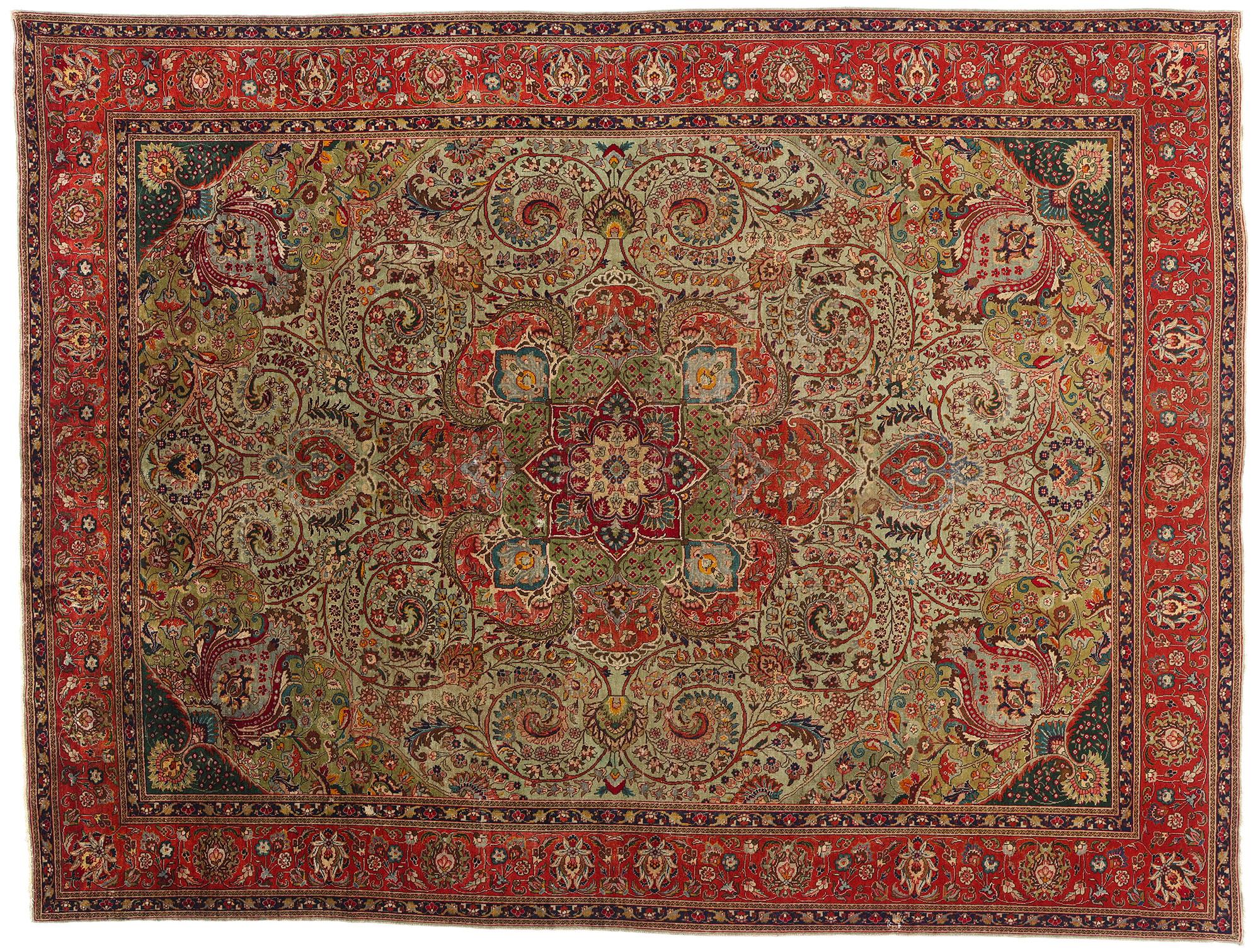 Antigua alfombra persa tabriz verde de estilo tradicional en venta 3