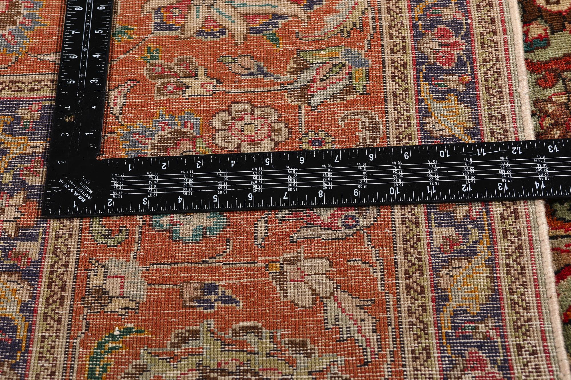 Antigua alfombra persa tabriz verde de estilo tradicional siglo XX en venta