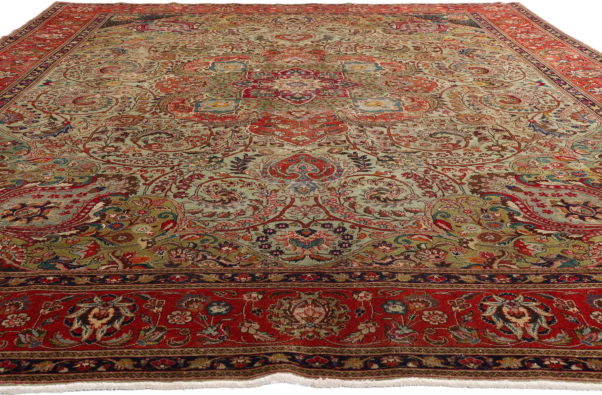 Antigua alfombra persa tabriz verde de estilo tradicional Tabriz en venta