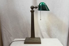 Antike Bankierlampe mit grünem Schirm:: signiert Amronlite