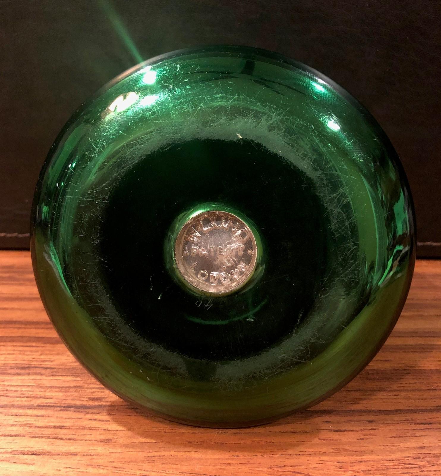 Encrier ancien en verre mercuré vert et argenté de W. Lund de Londres en vente 1