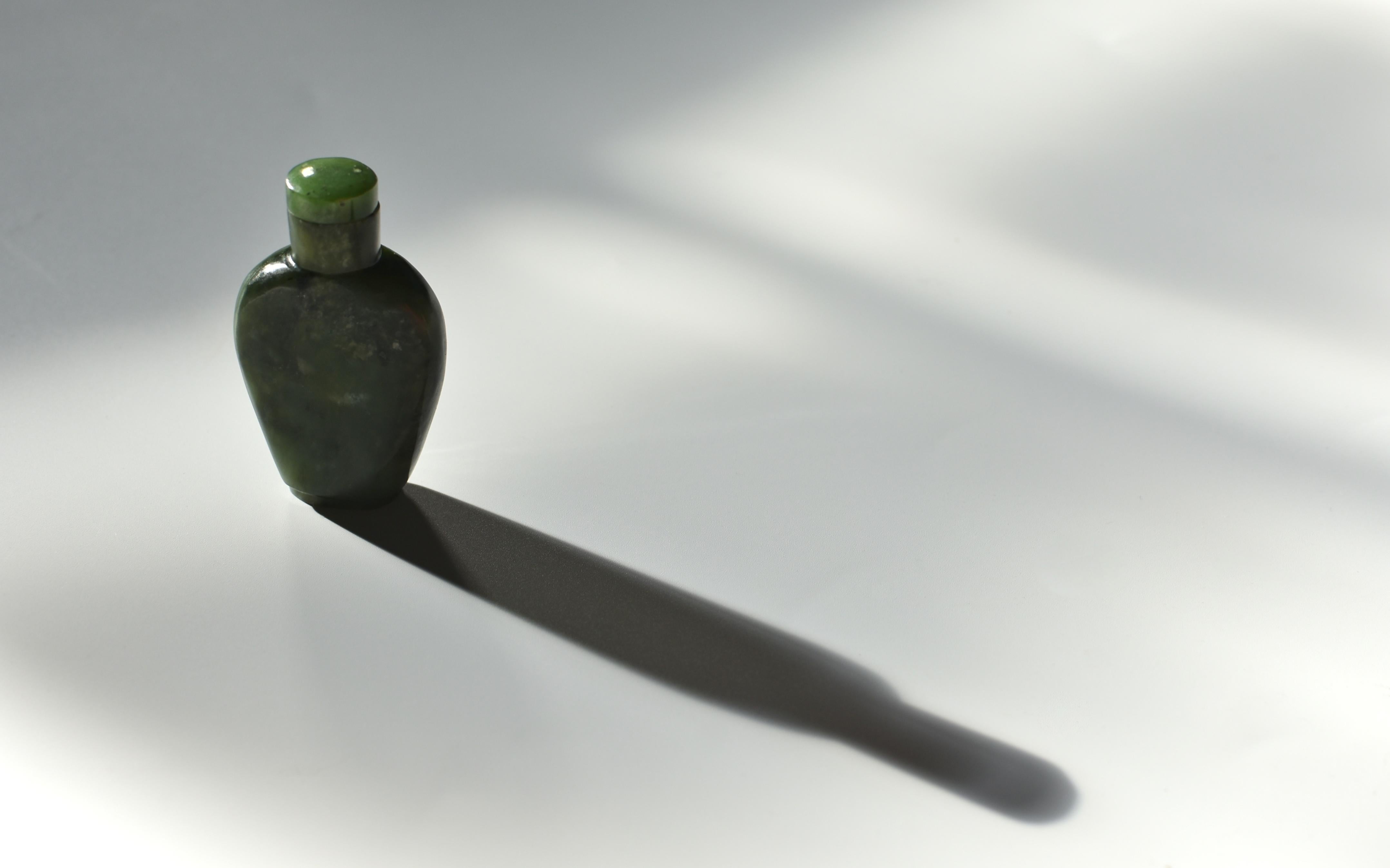Antike Schnupftabakflasche aus grünem Spinat-Jadeit im Angebot 9